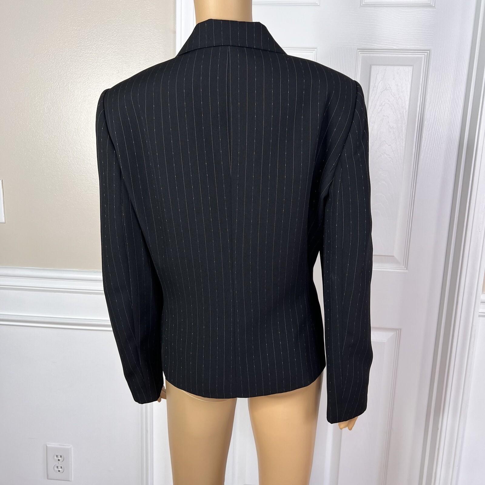 SUIT STUDIO Women 2PC Black Striped Polyester Lined Career Pant Suit Size 14