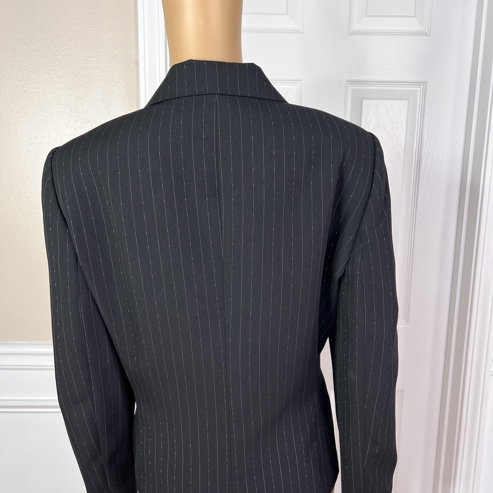 SUIT STUDIO Women 2PC Black Striped Polyester Lined Career Pant Suit Size 14