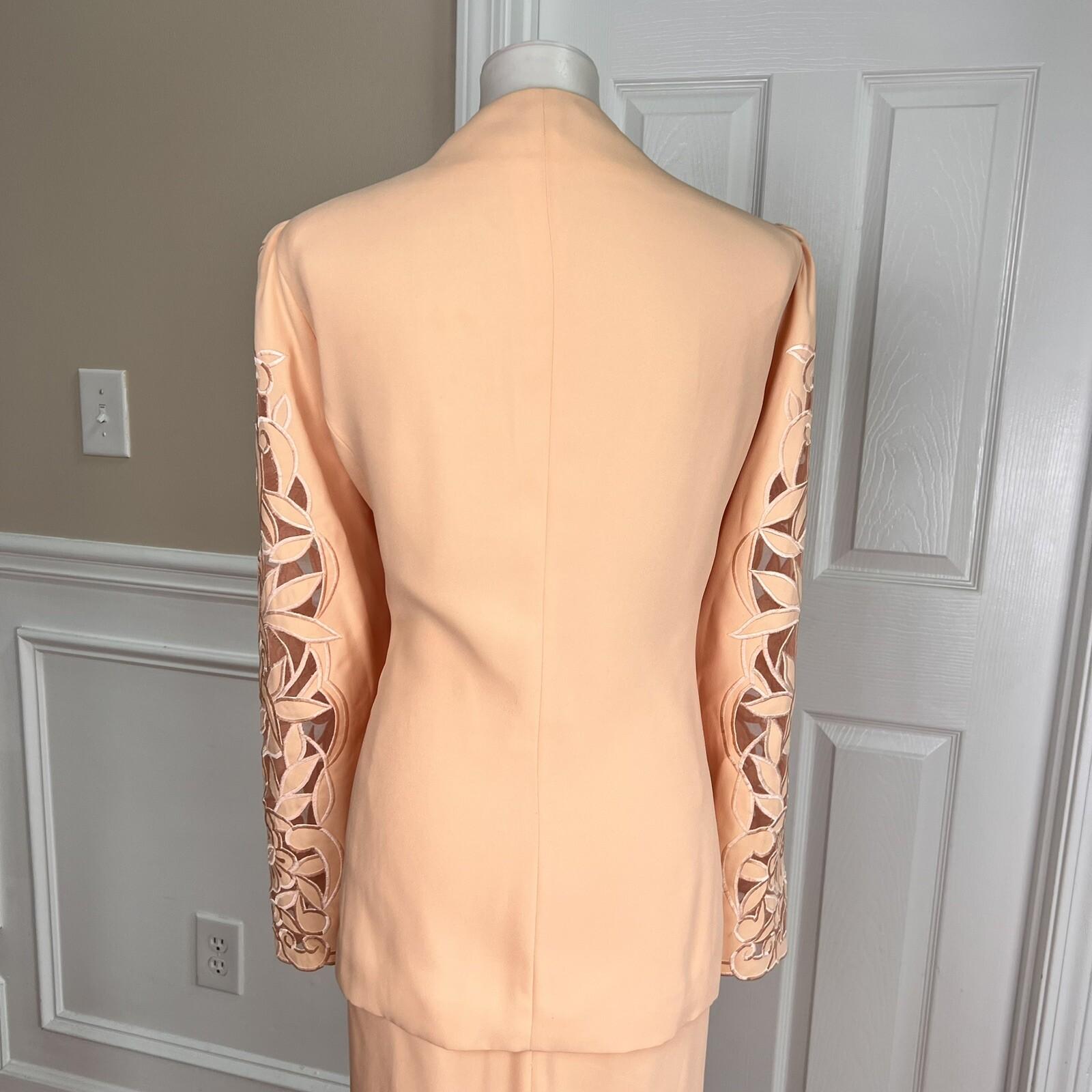 NIGHT STUDIO NY 2PC Coral Beaded Polyester Embroidered Collarless Skirt Size 22