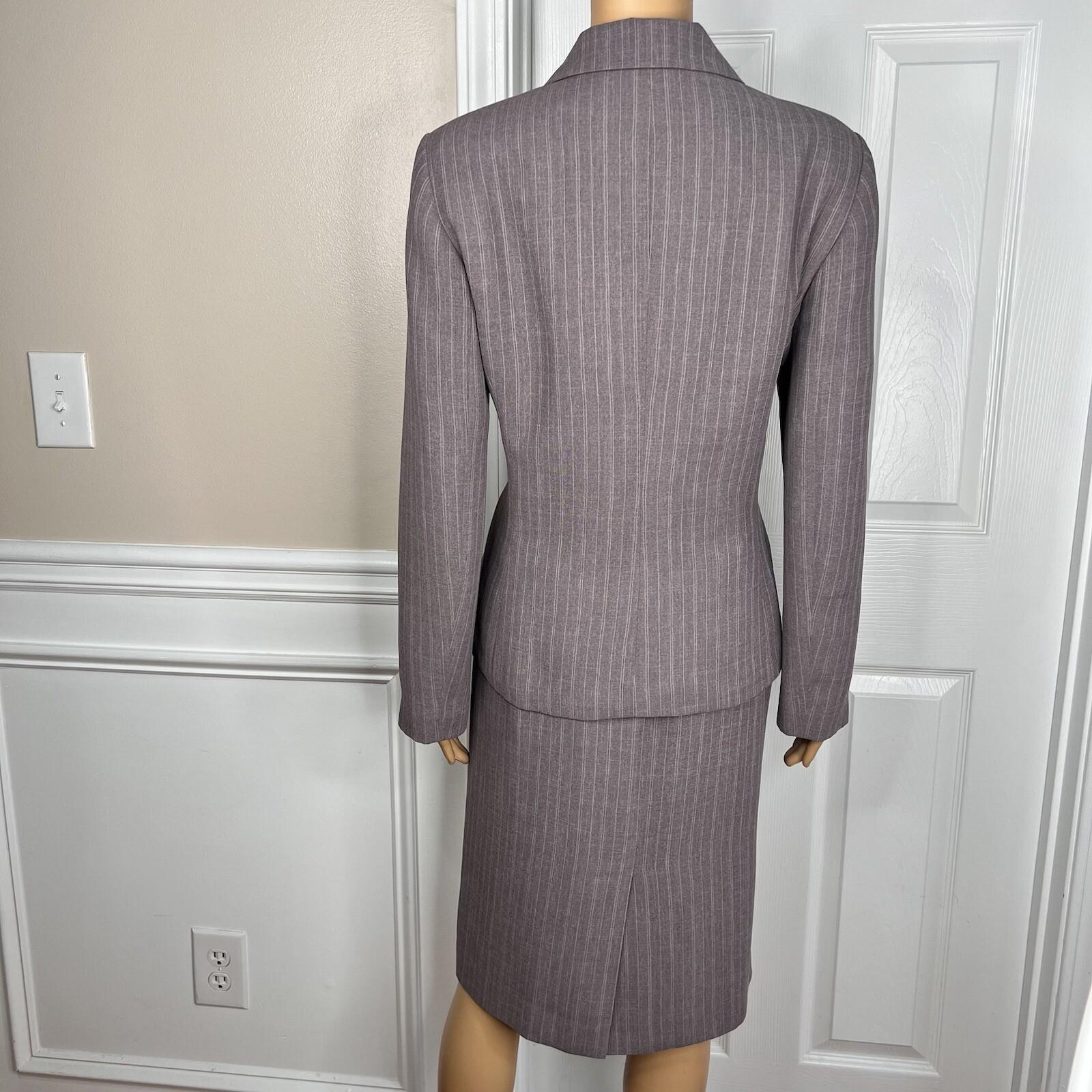 10-4332.jpg LE SUIT 2PC Wash Purple Striped Polyester Lined Peak Collar Skirt Suit Size 8