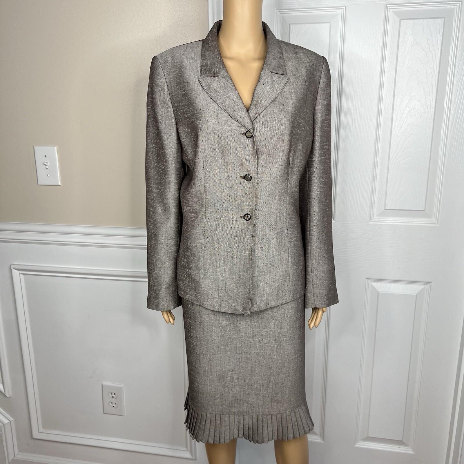 Le Suit Women Polyester Skirt Suit Size 14 Light Brown Notch Collar Pleated 2PC