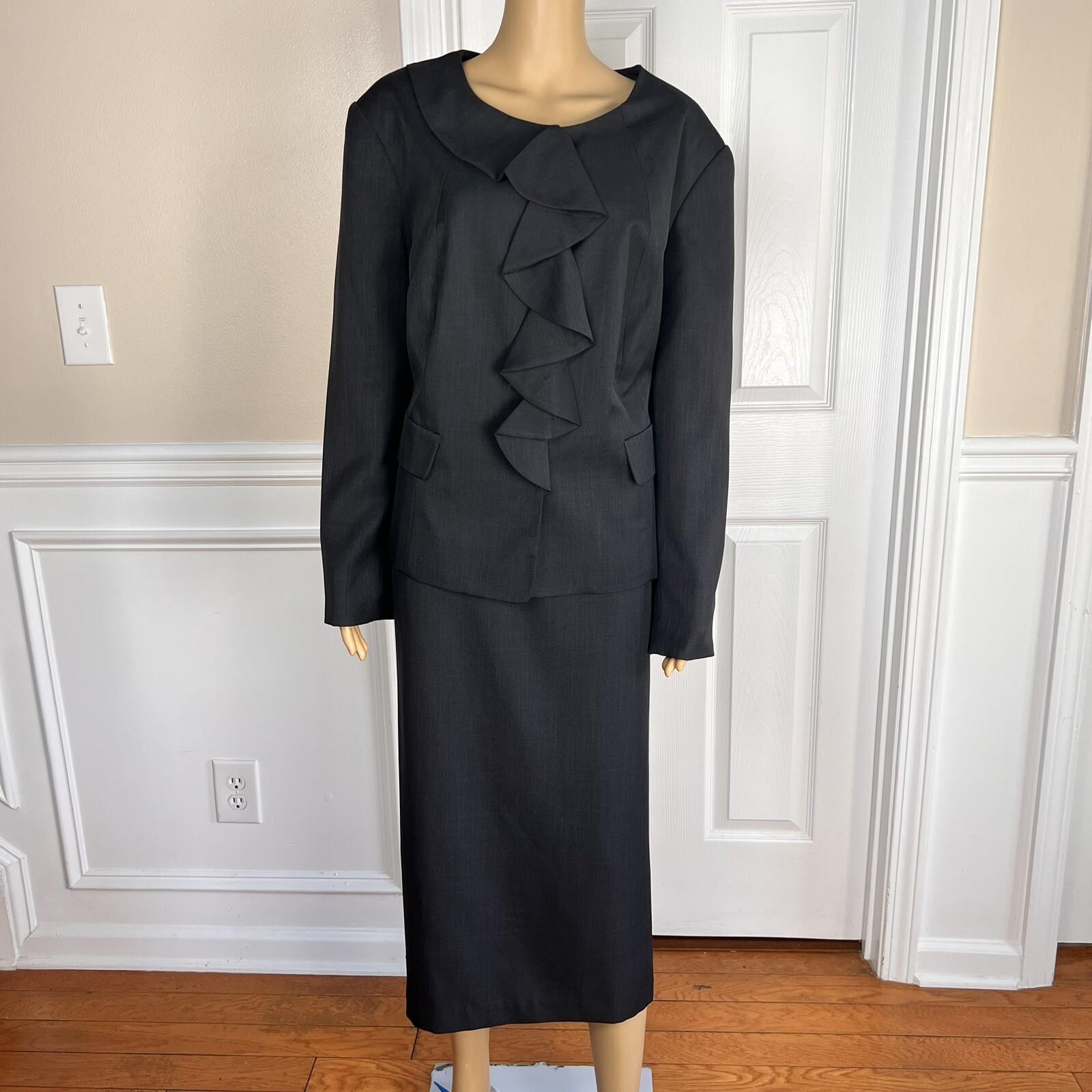 10-4374.jpg ISABELLA Women Ash Polyester Skirt Suit Size 20W Lined Collarless Ruffle 2PC