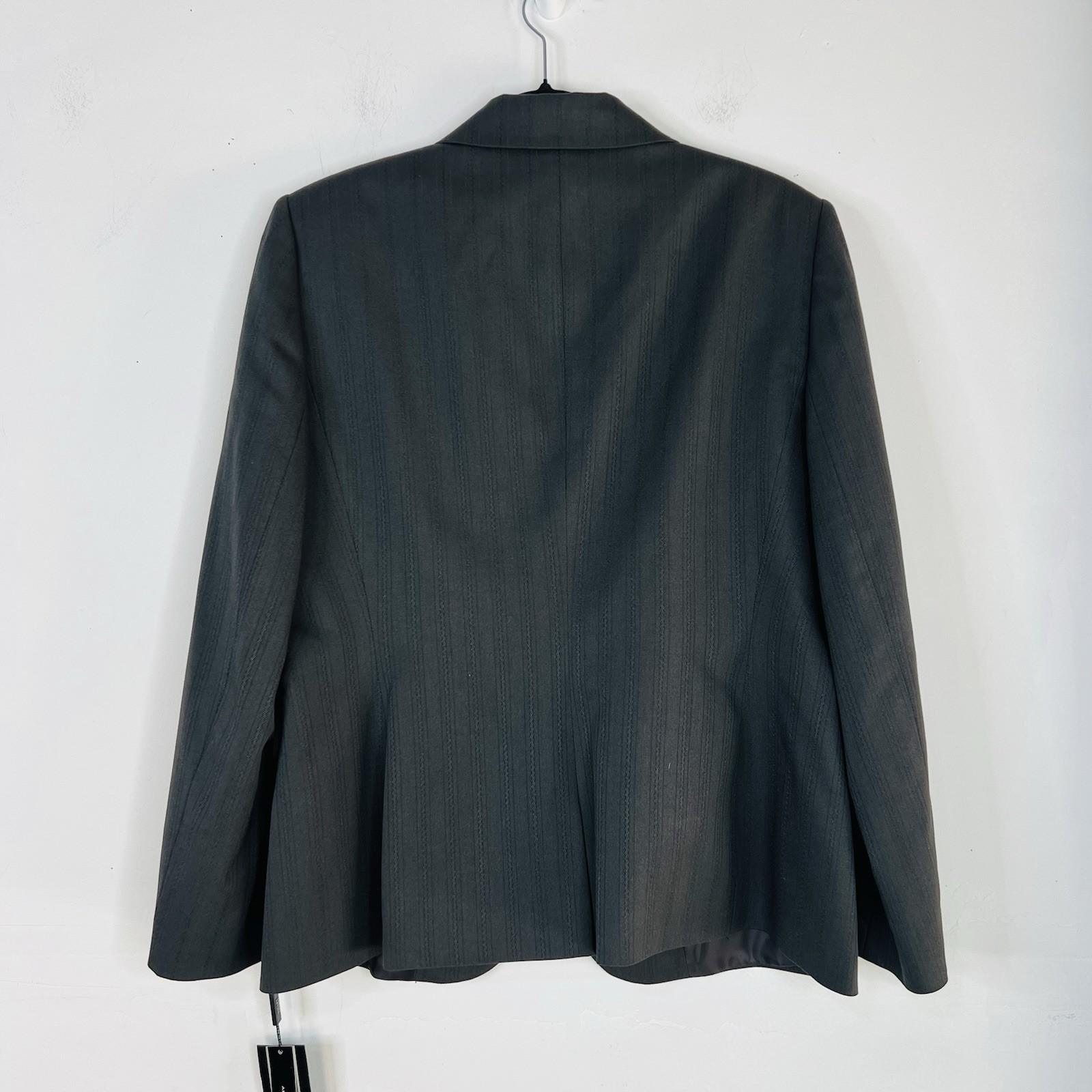 10-4393.jpg Tahari ASL Polyester Viscose Pant Suit 14P Dark Gray Peak Striped Collar 2PC New