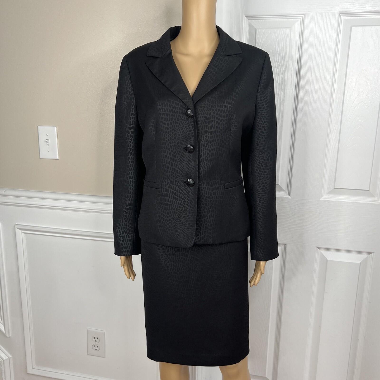 Suit Studio Women Polyester Skirt Suit Size 12P Black Notch Collar Lined 2PC