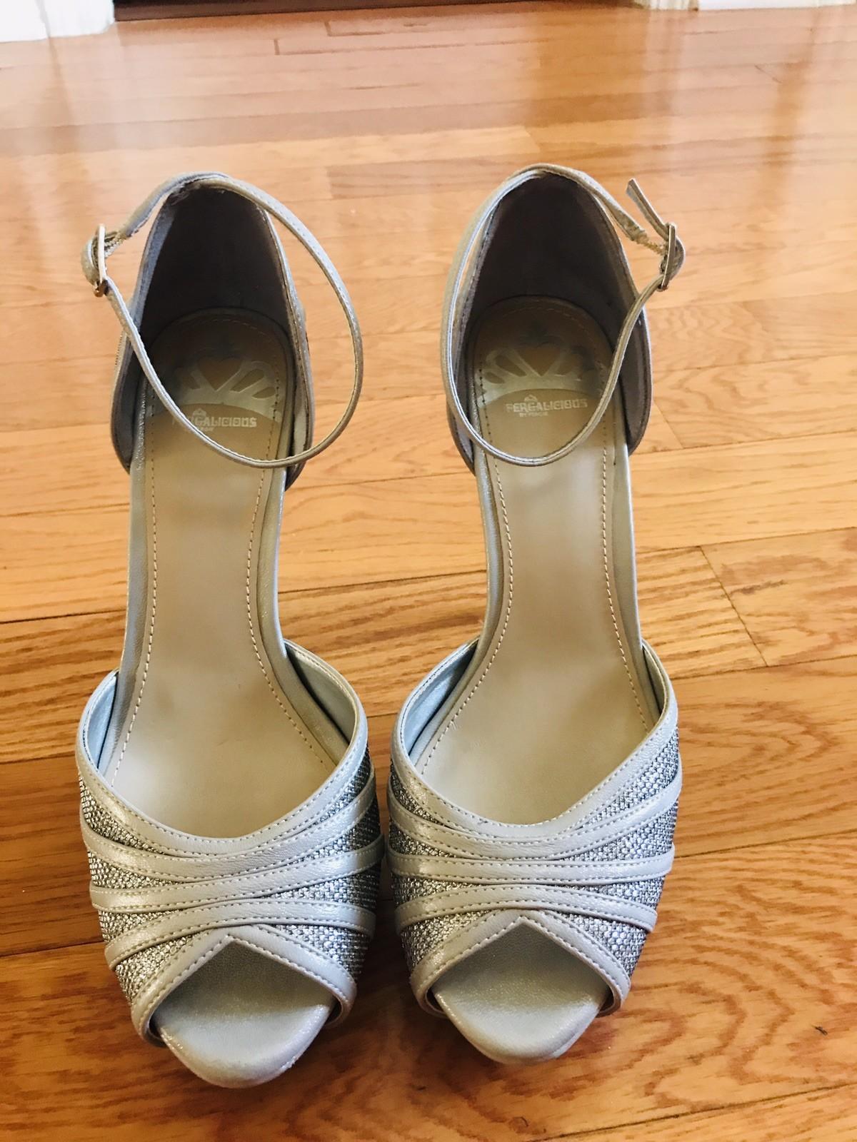 10-4647.jpg Fergalicious Shoes Size 9M Silver Shiny Platform Open Toe Ankle Strap Pumps