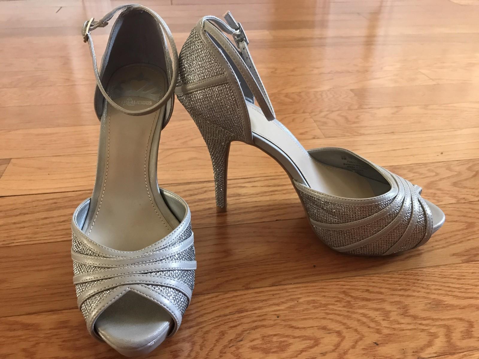 10-4648.jpg Fergalicious Shoes Size 9M Silver Shiny Platform Open Toe Ankle Strap Pumps