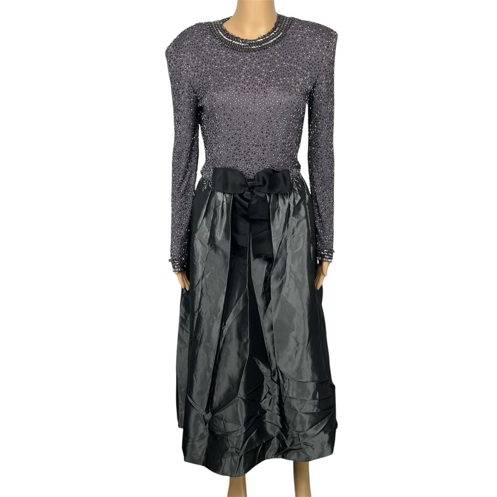 Victoria Royal LTD Sequin Stretch Dress Size 8 Gray Beaded Ball Gown Evening Bow