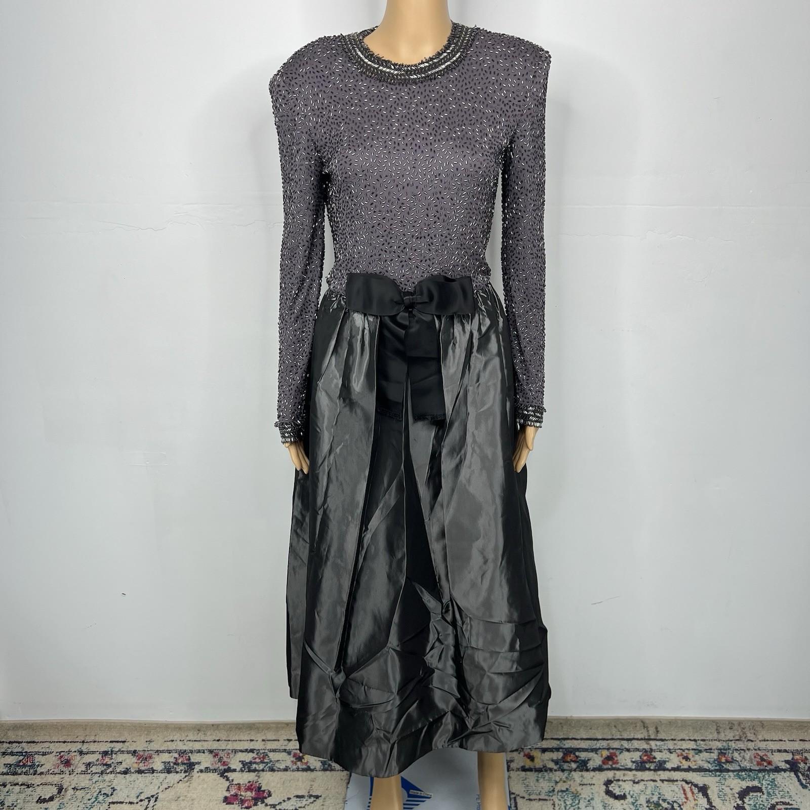 Victoria Royal LTD Sequin Stretch Dress Size 8 Gray Beaded Ball Gown Evening Bow