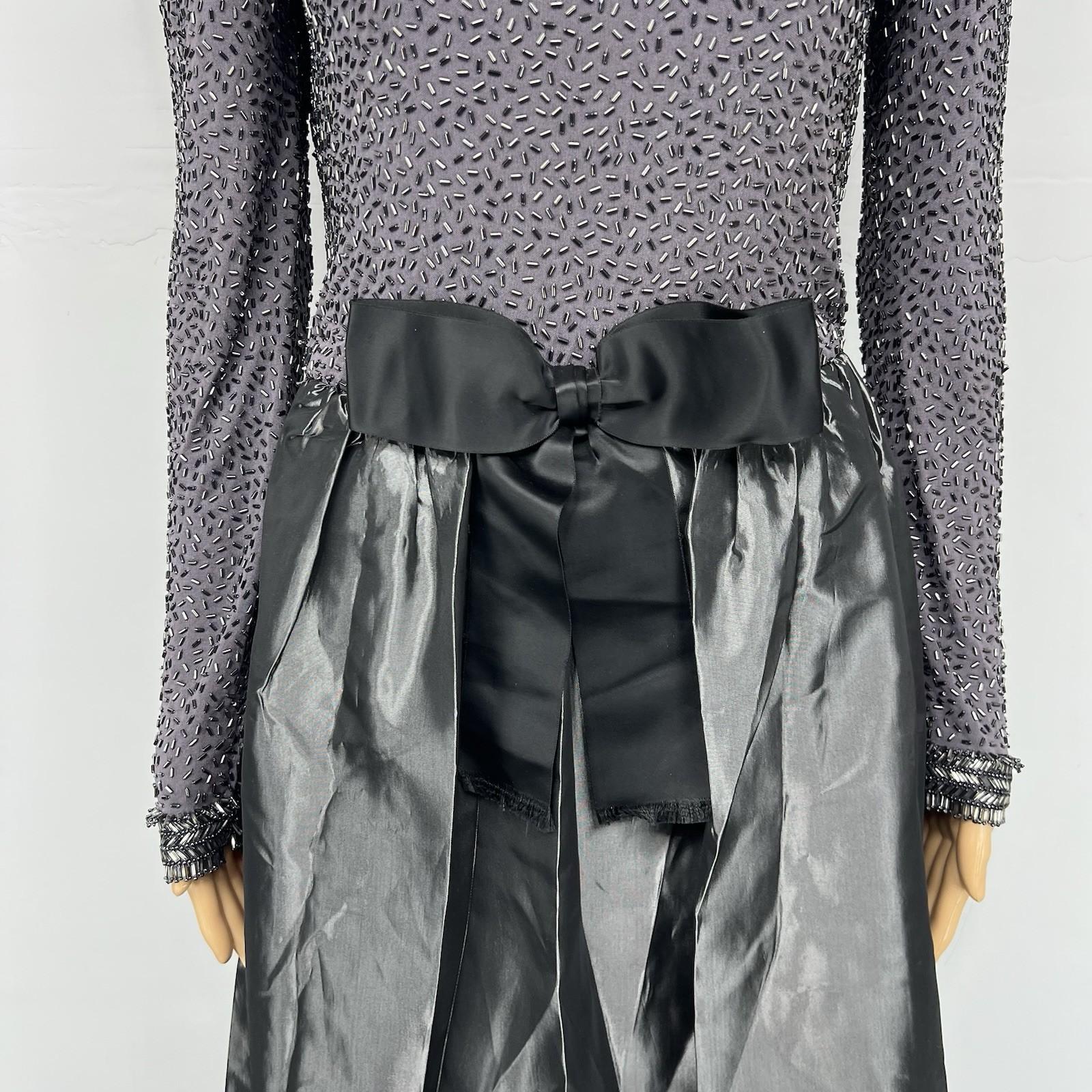 Victoria Royal LTD Sequin Stretch Dress Size 8 Gray Beaded Ball Gown Evening Bow