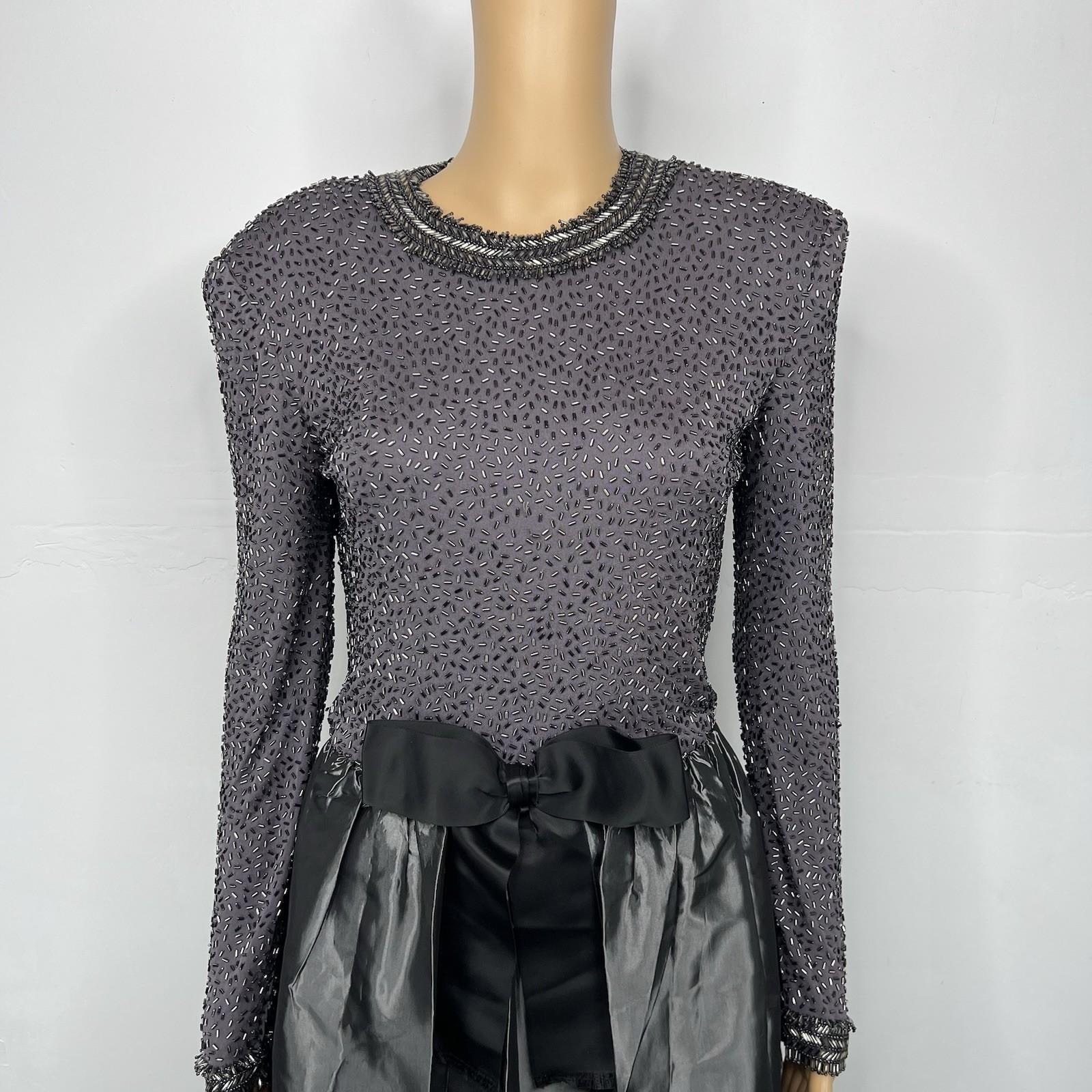Victoria Royal LTD Sequin Stretch Dress Size 8 Gray Beaded Ball Gown Evening Bow