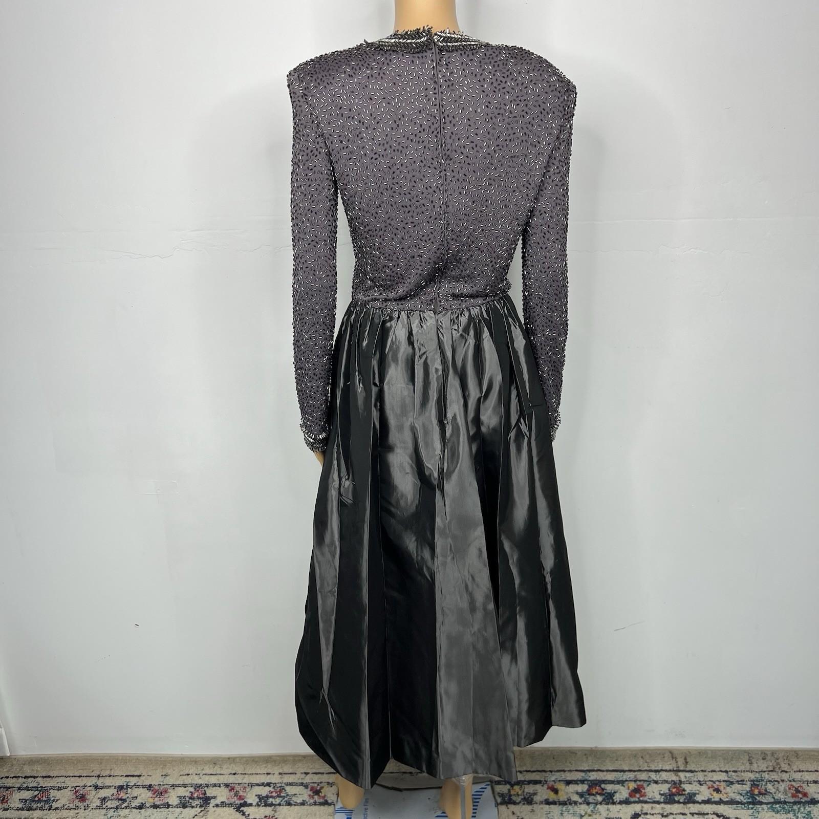 Victoria Royal LTD Sequin Stretch Dress Size 8 Gray Beaded Ball Gown Evening Bow