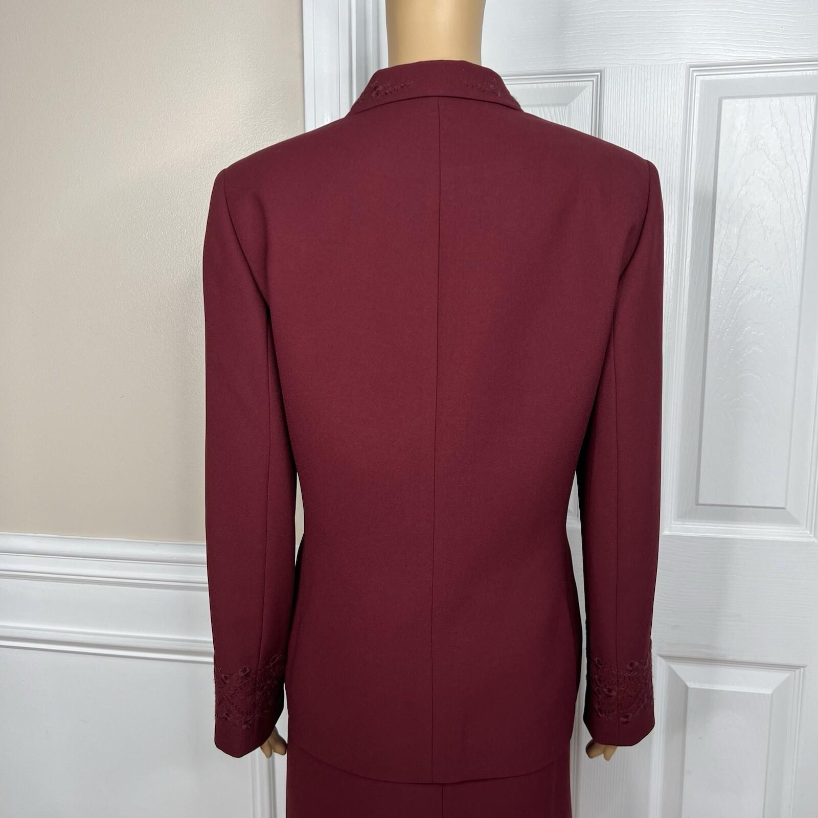 Kasper Polyester Acetate Embroidered Maroon Skirt Suit Size 12 Notch Collar 2PC