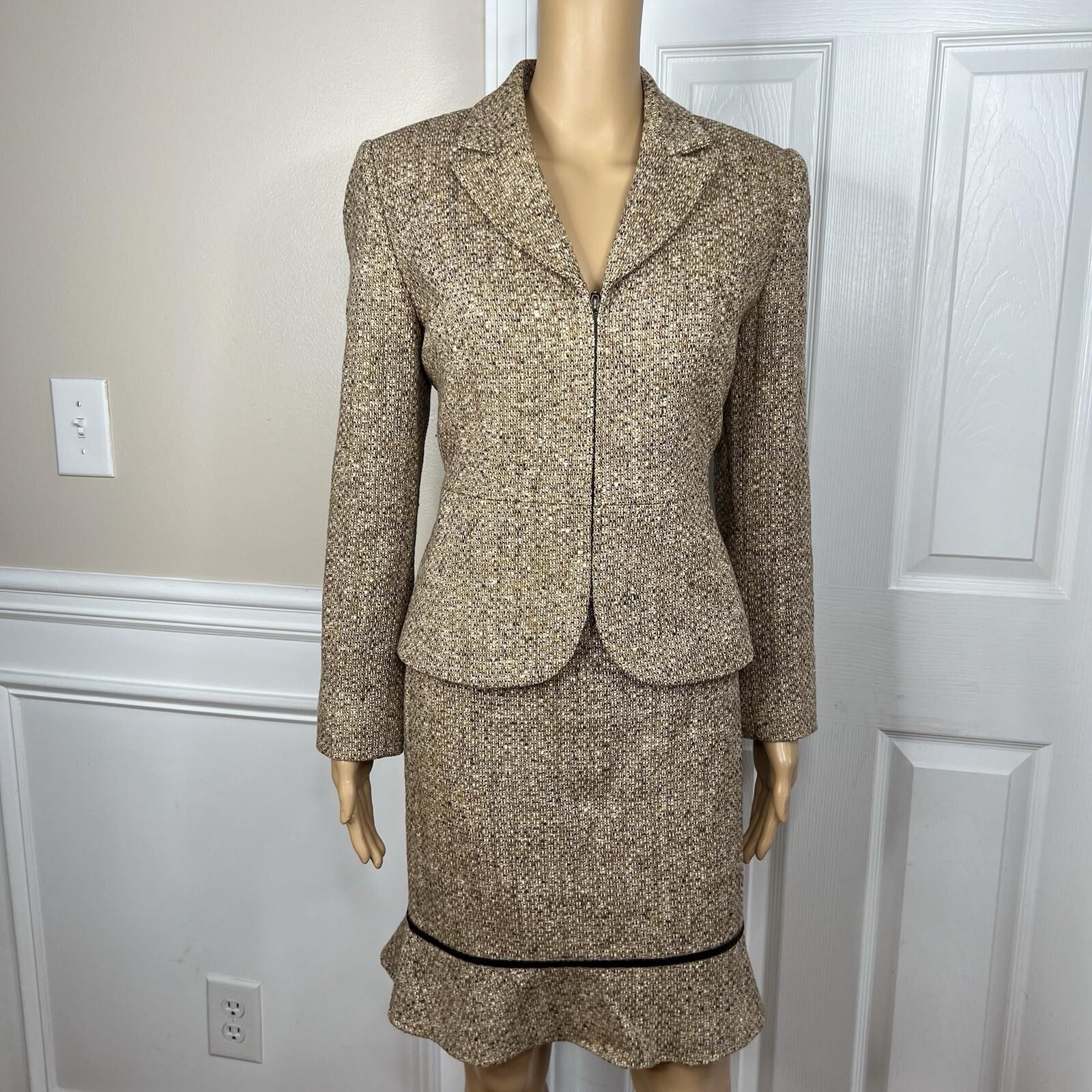 Liz Claiborne Tweed Brown Beige Skirt Suit Size 8P Ruffle Zip Up Lined 2PC