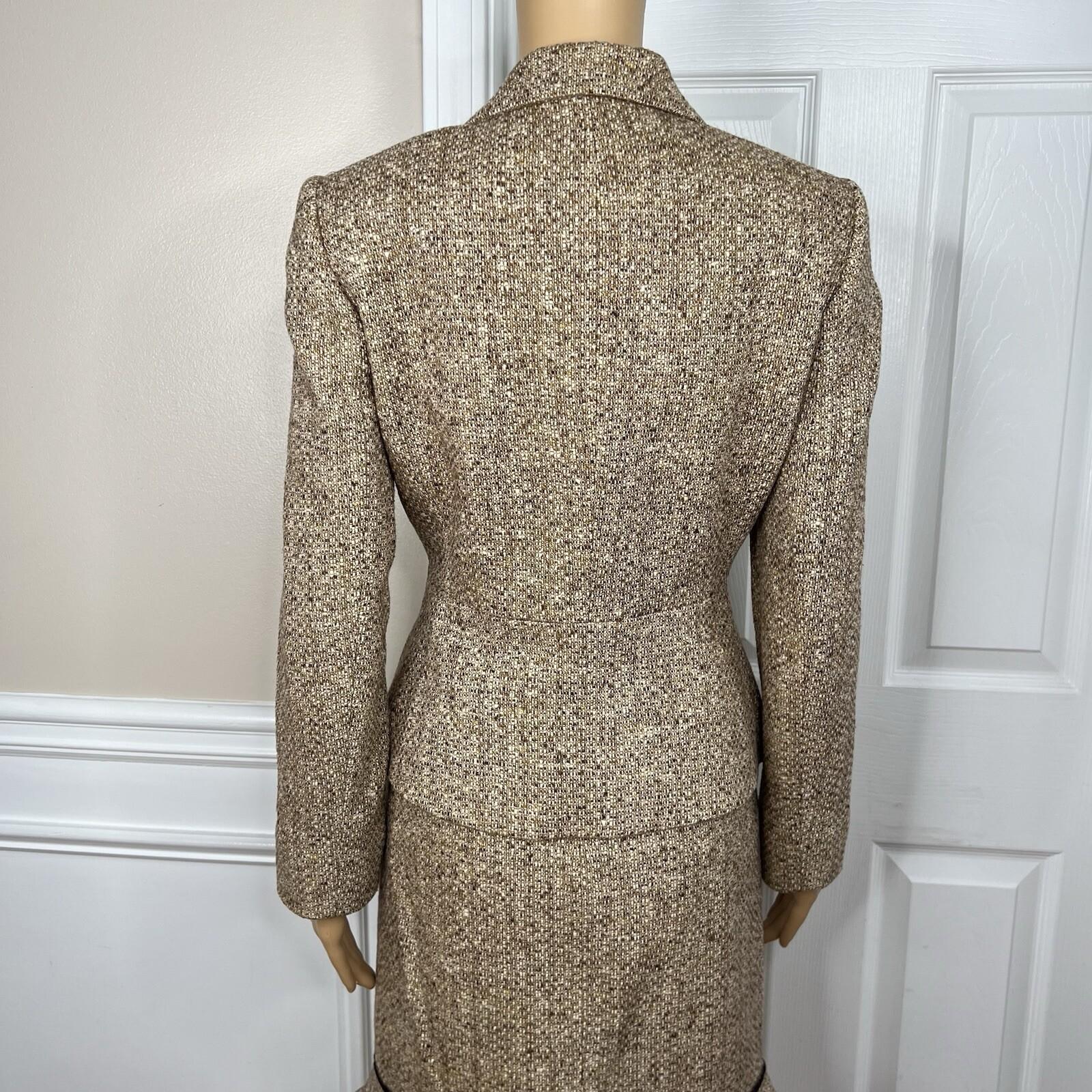 Liz Claiborne Tweed Brown Beige Skirt Suit Size 8P Ruffle Zip Up Lined 2PC