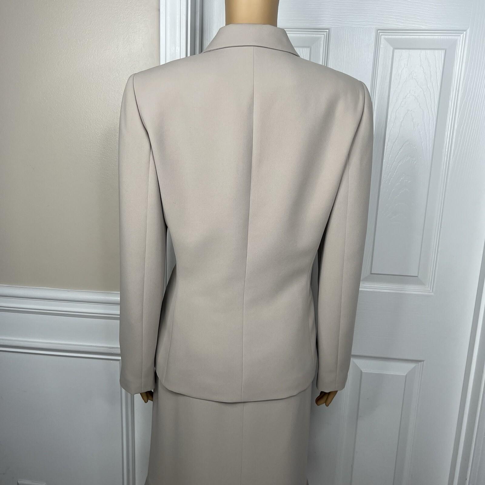 Collections for Le Suit Polyester Skirt Suit Size 8 Beige Pleated Lined 2PC