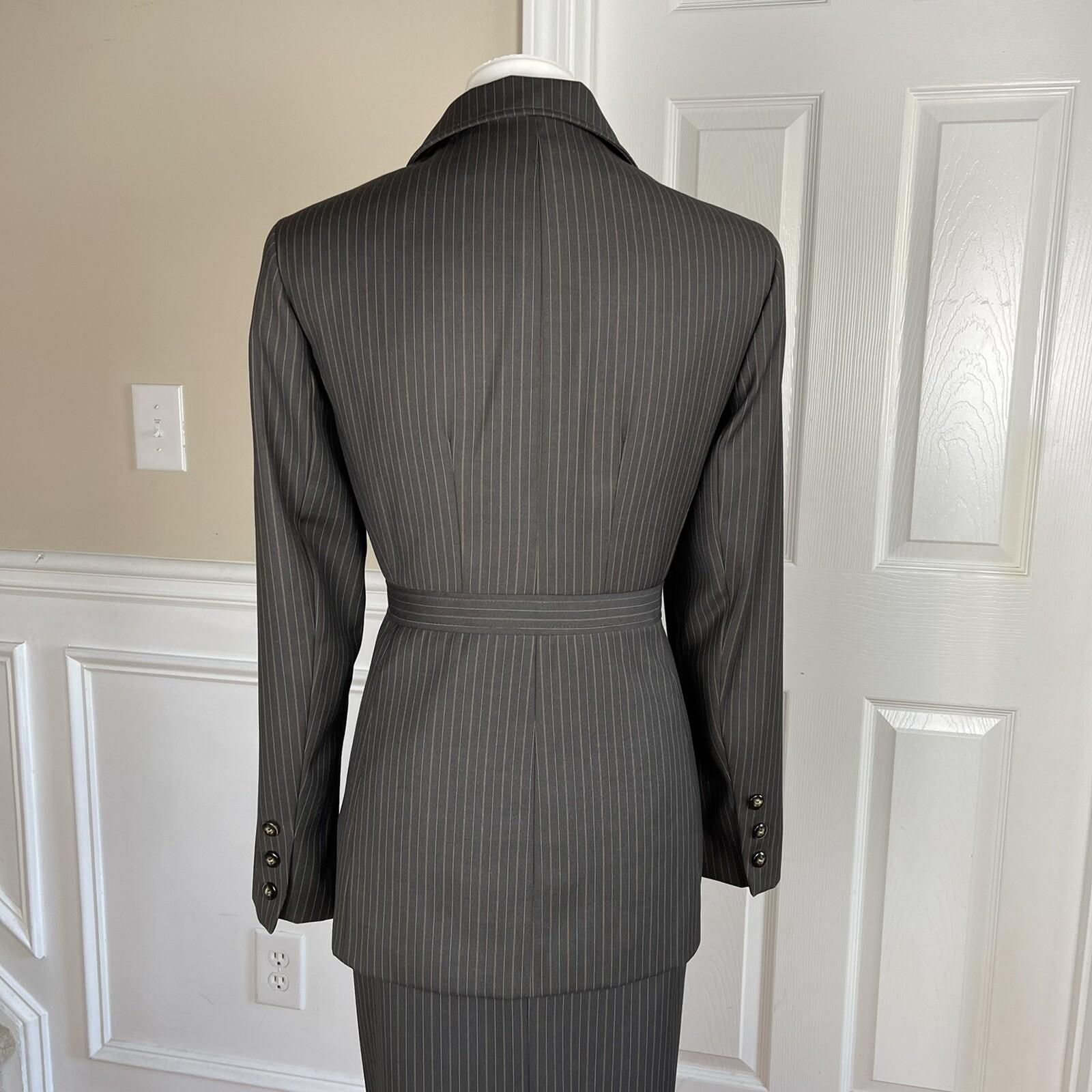 Larry Levine Polyester Rayon Stretch Suit Skirt Size 8 Brown Striped Pant 2PC