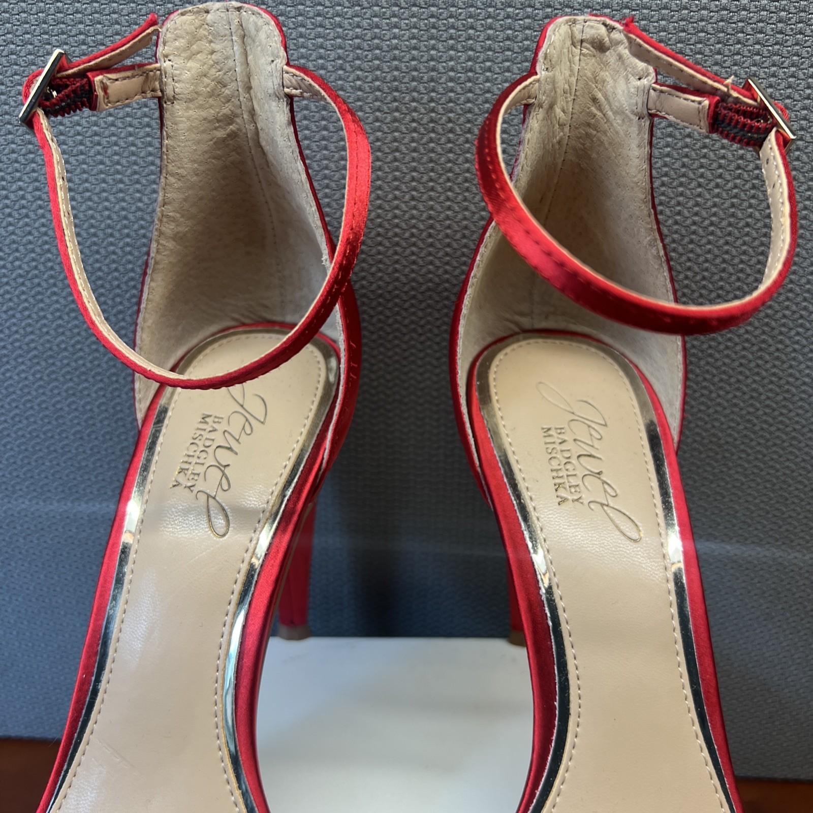 Badgley Mischka Buckle Heel Sandals 7.5 Red Stiletto Satin Sensual Chic Glitters
