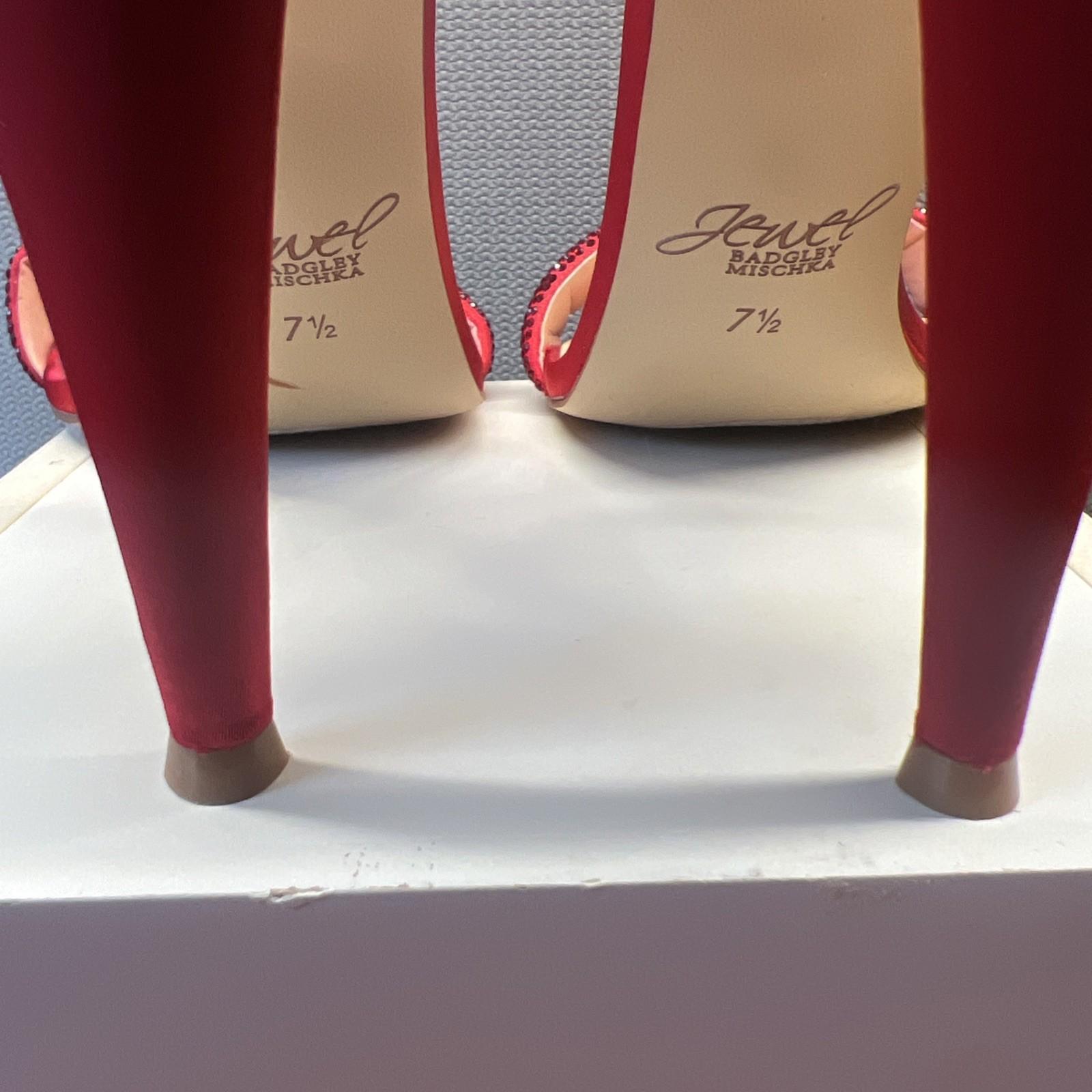 Badgley Mischka Buckle Heel Sandals 7.5 Red Stiletto Satin Sensual Chic Glitters