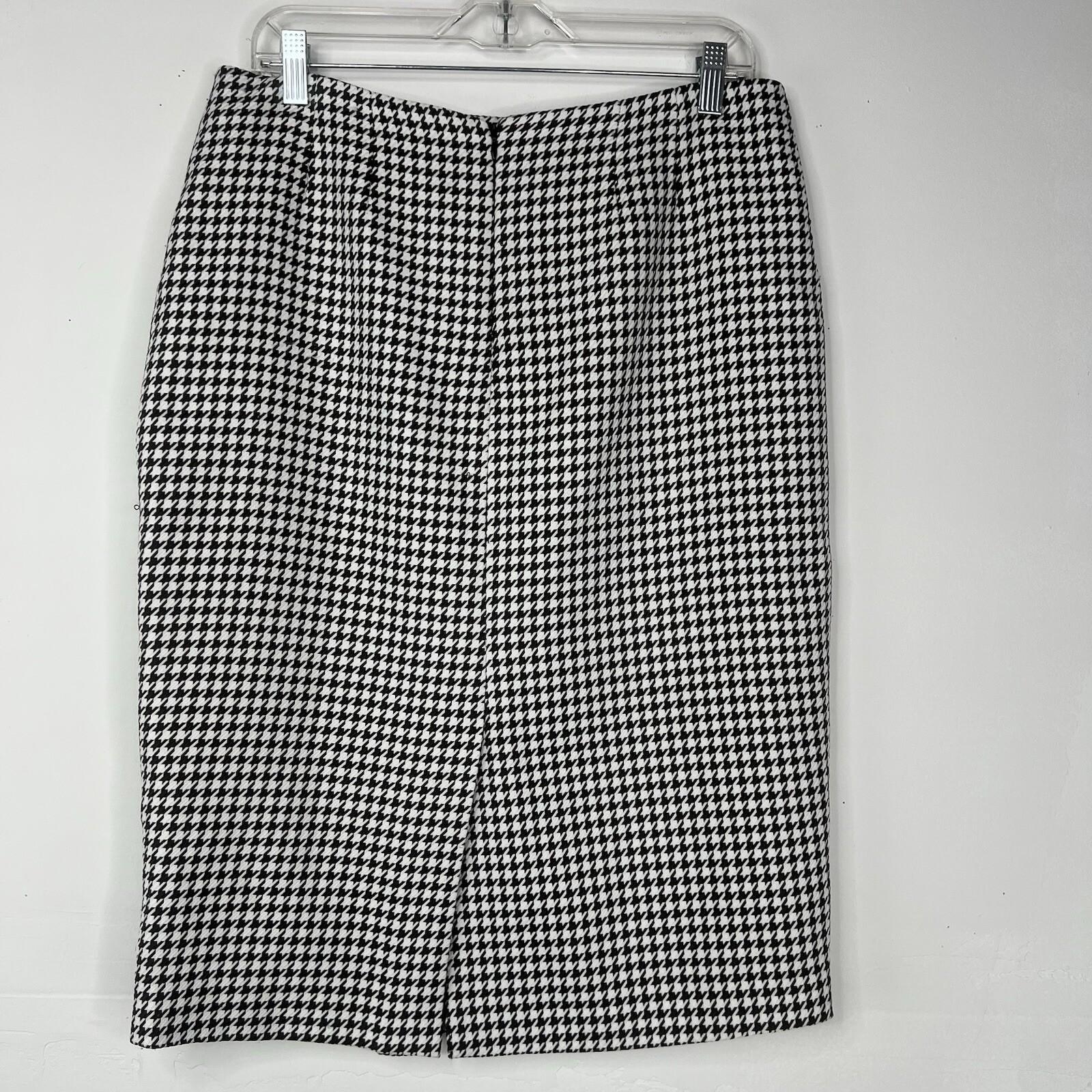 10-541.jpg Kasper Polyester Skirt Suit 10 Black White Houndstooth Office Sleek Look 2PC