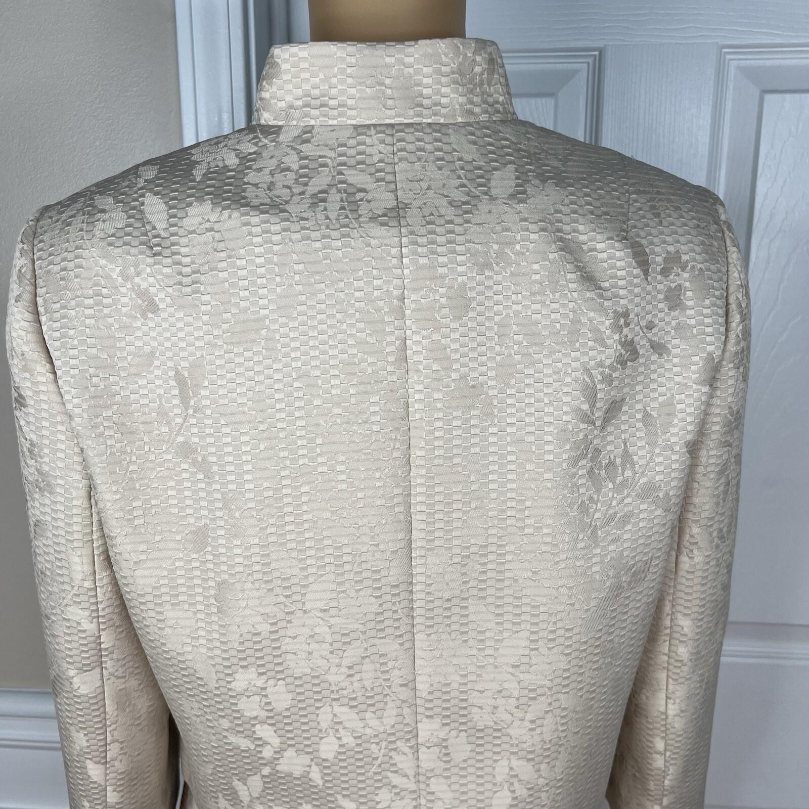Evan Picone Women 2PC Polyester Dress Suit Size 10P Beige Stand Up Collar Lined