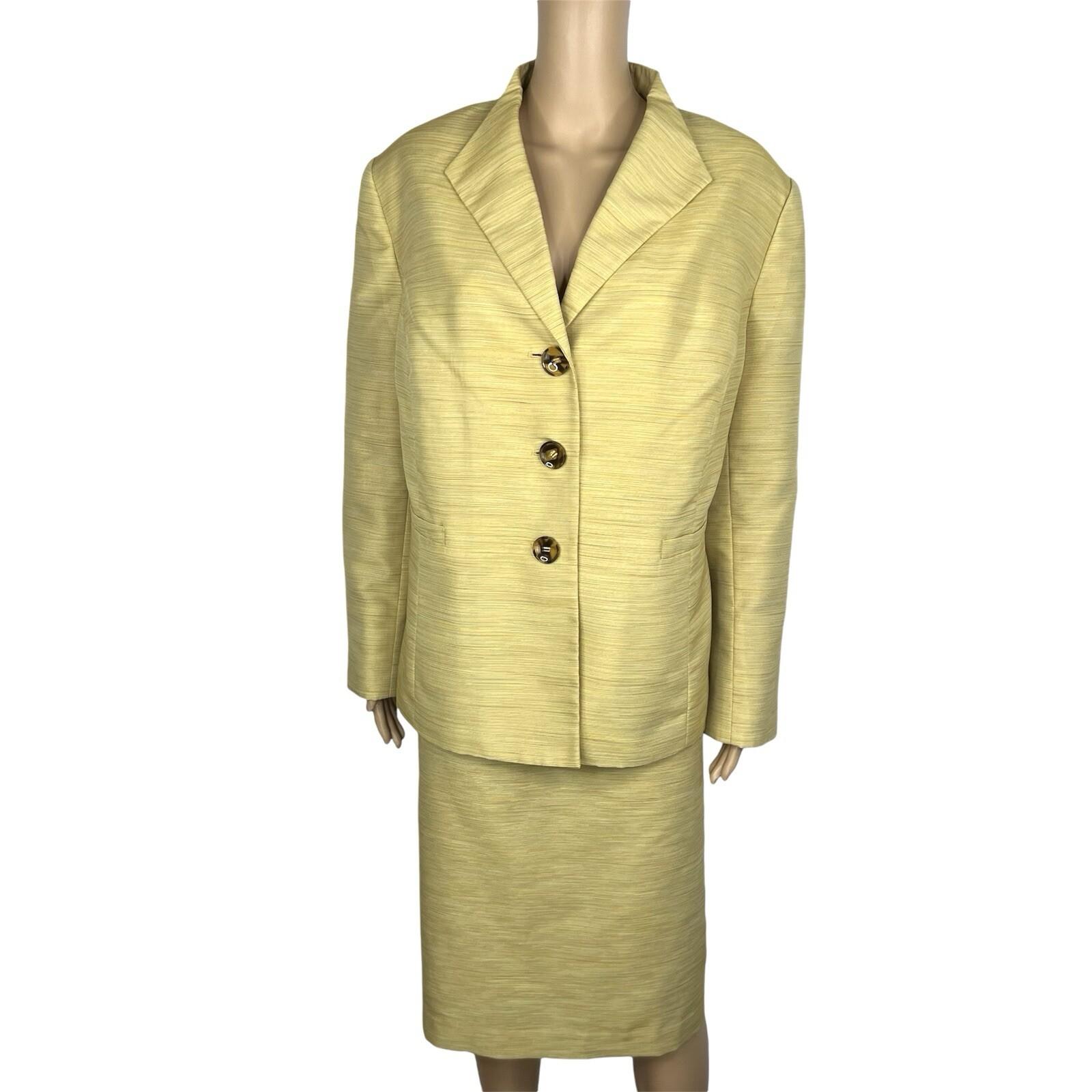 KASPER Polyester Rayon Skirt Suit Size 20W Stand Up Collar Yellow Lined 2PC