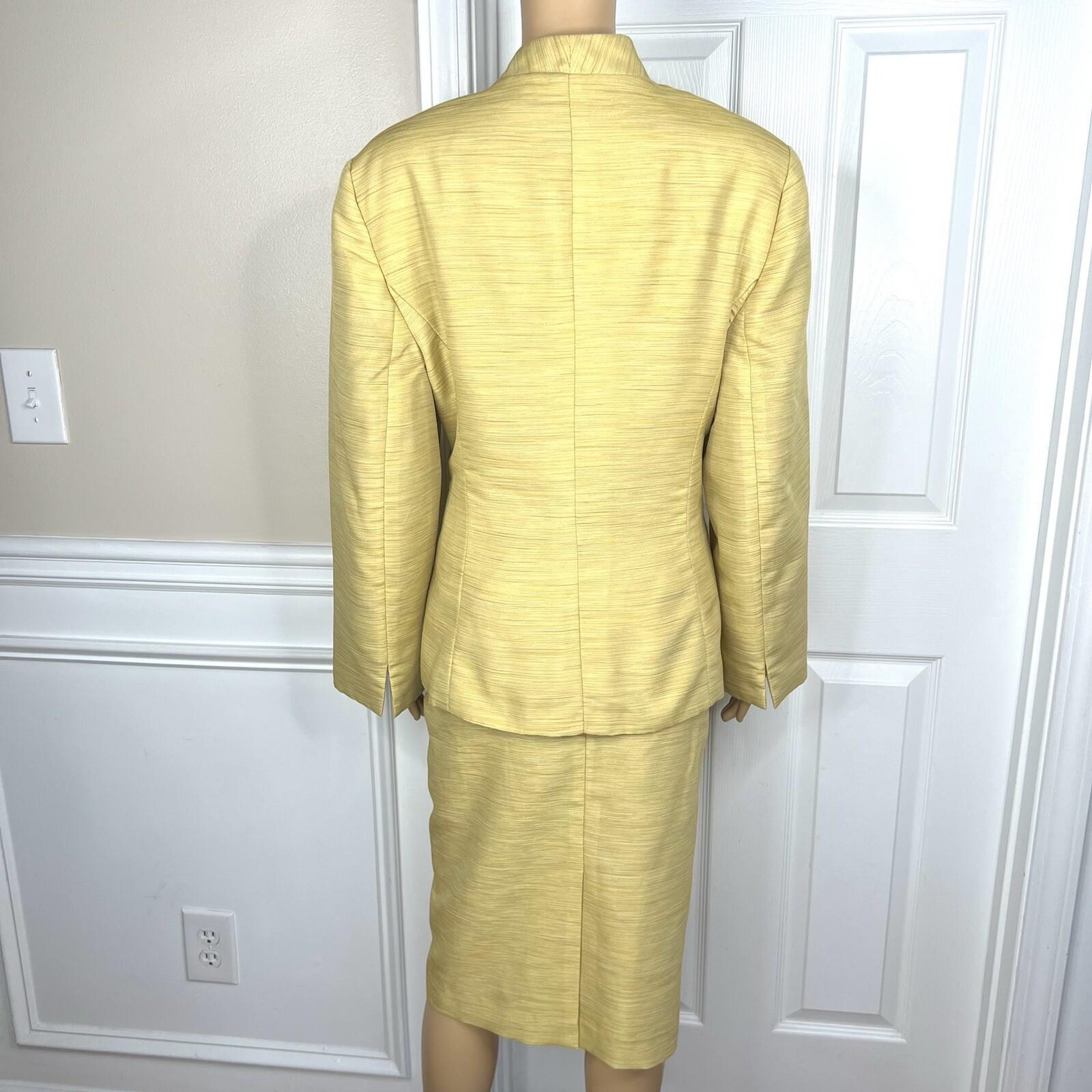 KASPER Polyester Rayon Skirt Suit Size 20W Stand Up Collar Yellow Lined 2PC