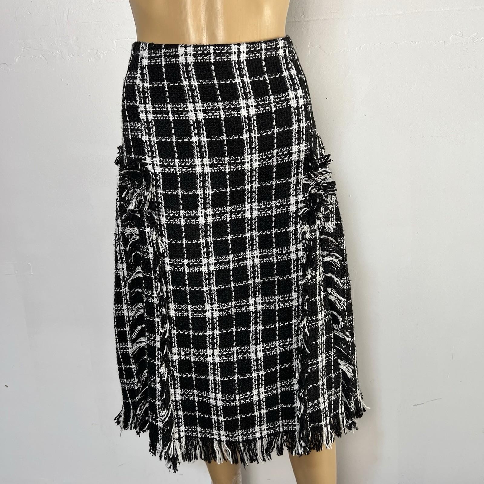 WD.NY Plaid Tweed Skirt Size L Back White High Waist Flare Fringe Preppy Career