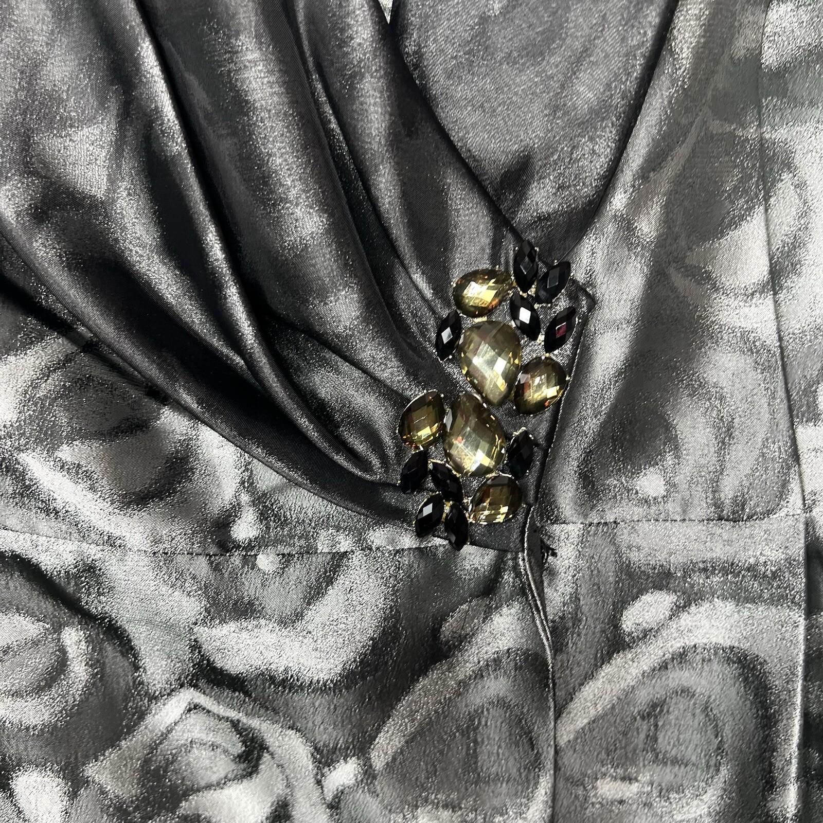MOSHITA COUTURE Polyester Metallic Size 22 Wrap Silver Black Shawl Collar