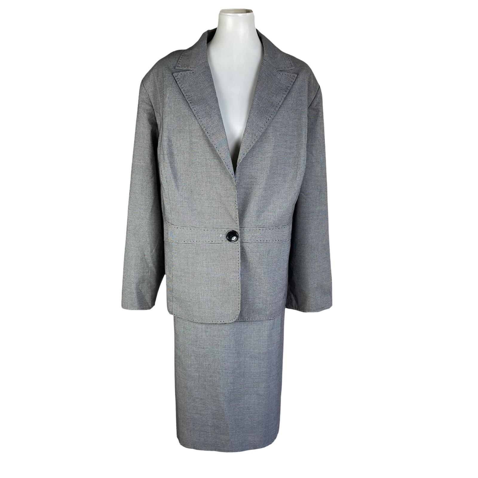 Larry Levine Polyester Stretch Skirt 22 W Suit 26 W Black White Notch Collar 2PC