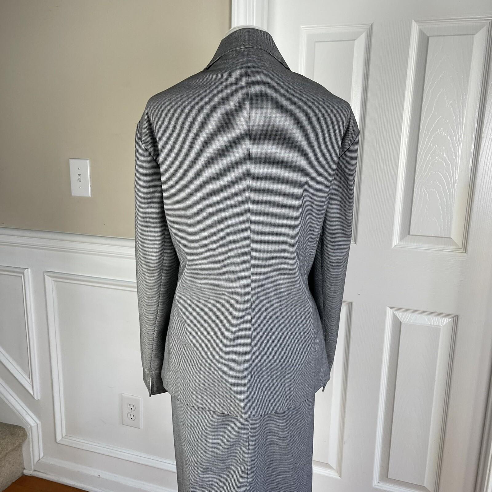 Larry Levine Polyester Stretch Skirt 22 W Suit 26 W Black White Notch Collar 2PC