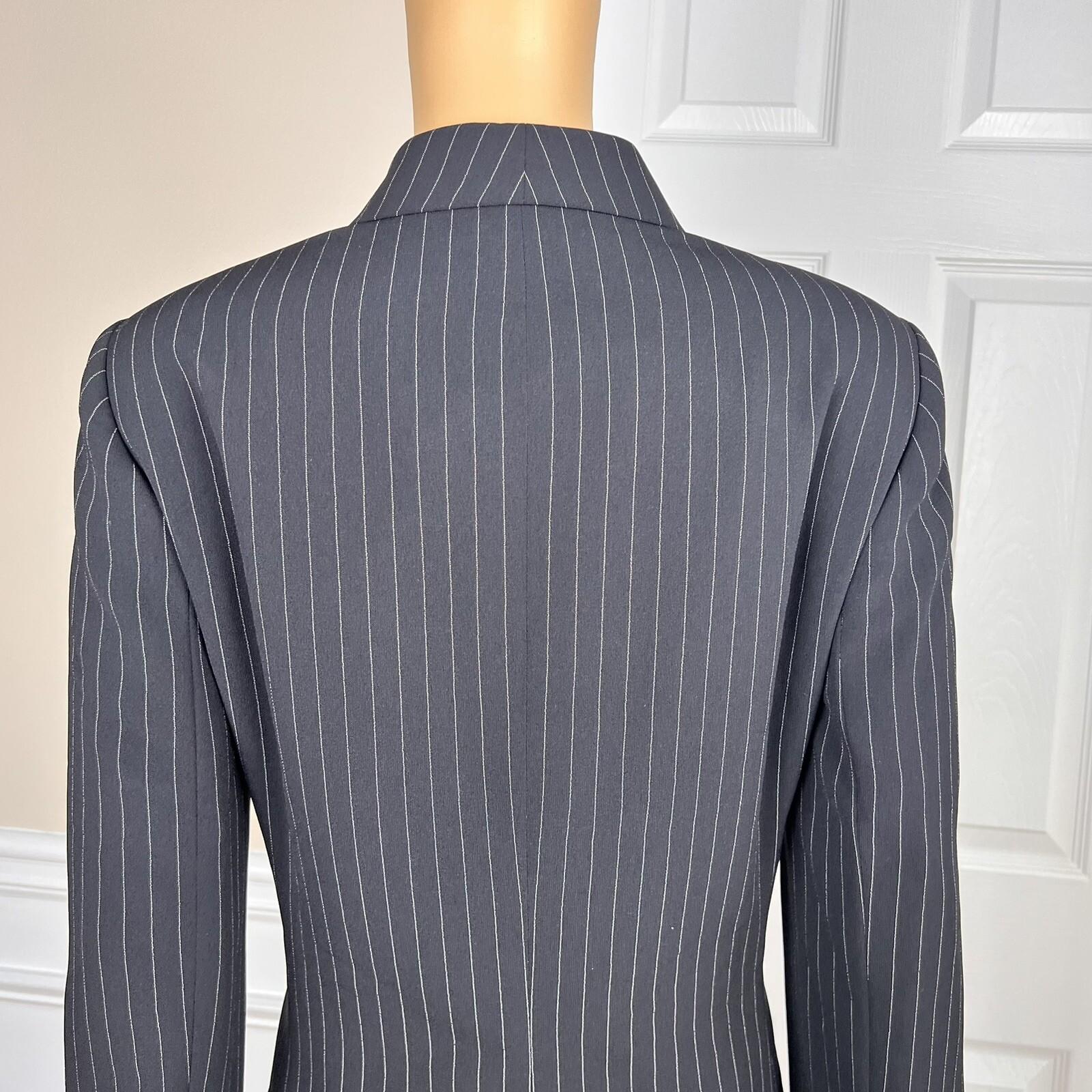 10-6479.jpg TAHARI ASL 2PC Black Striped Polyester Rayon Lined Collared Pant Suit Size 8