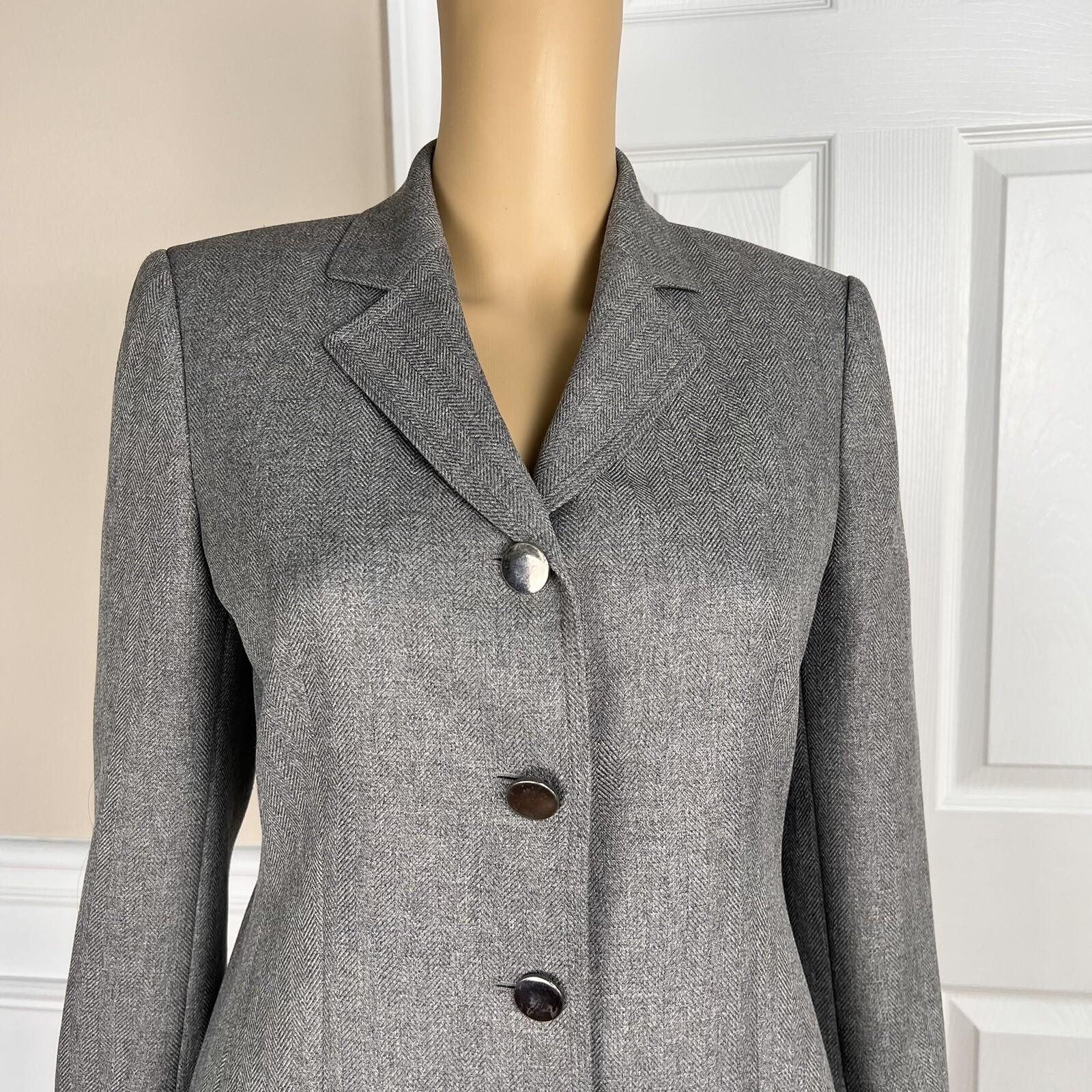 Le Suit Polyester Pant Suit Size 4P Gray Single Breasted Lined 2PC Notch Collar