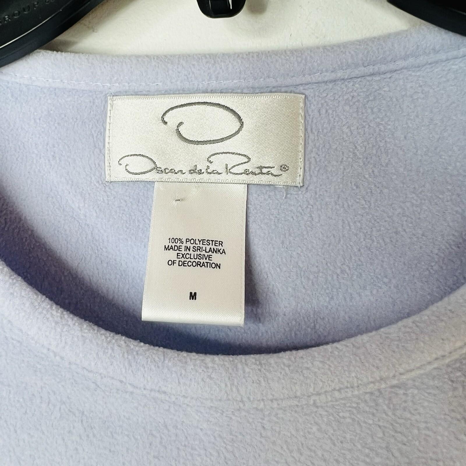 Oscar de la Renta Women Size M Periwinkle Long Sleeve Crew Neck Pullover Sweater