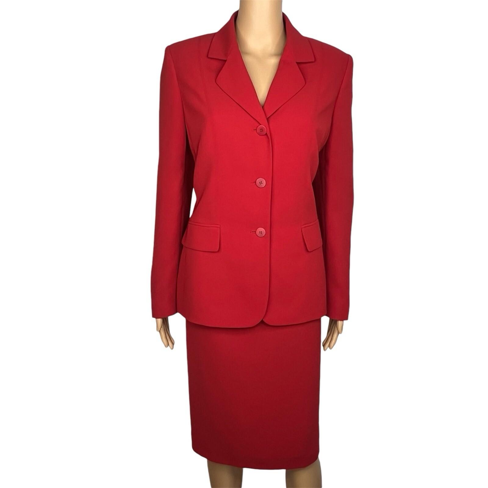 Le Suit Women Polyester Skirt Suit Size 8 Red Lined Notch Collar Business 2PC