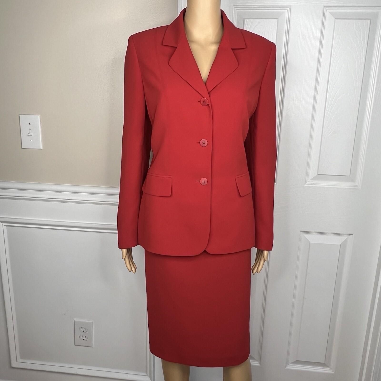 Le Suit Women Polyester Skirt Suit Size 8 Red Lined Notch Collar Business 2PC