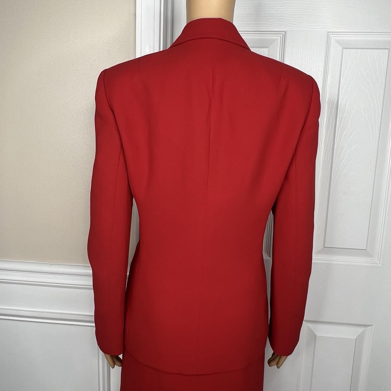 Le Suit Women Polyester Skirt Suit Size 8 Red Lined Notch Collar Business 2PC