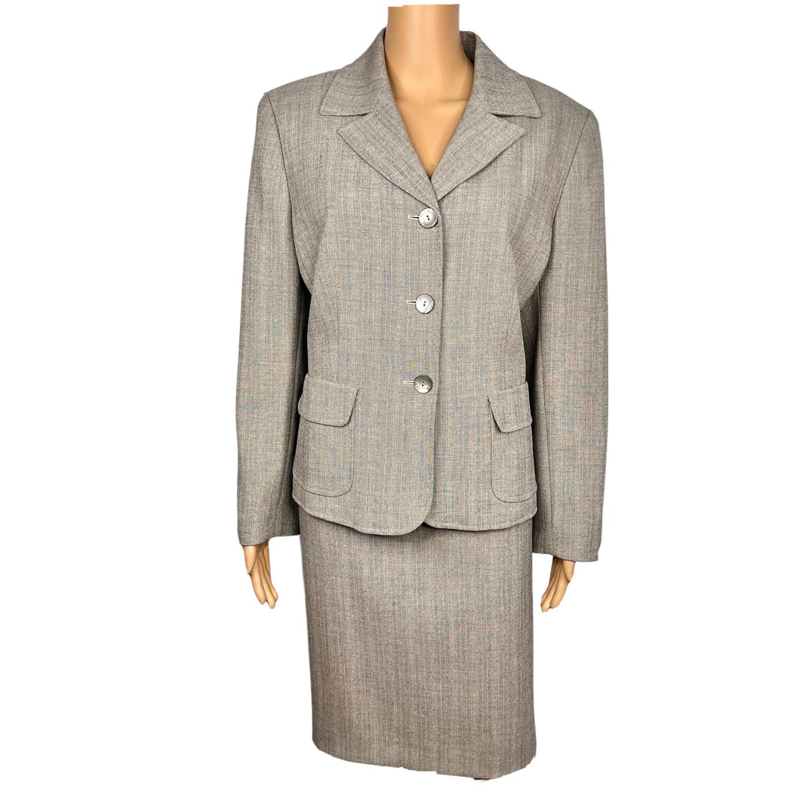Le Suit Polyester Spandex Skirt Suit Size 14P Gray Peak Collar Faux Pockets 2PC