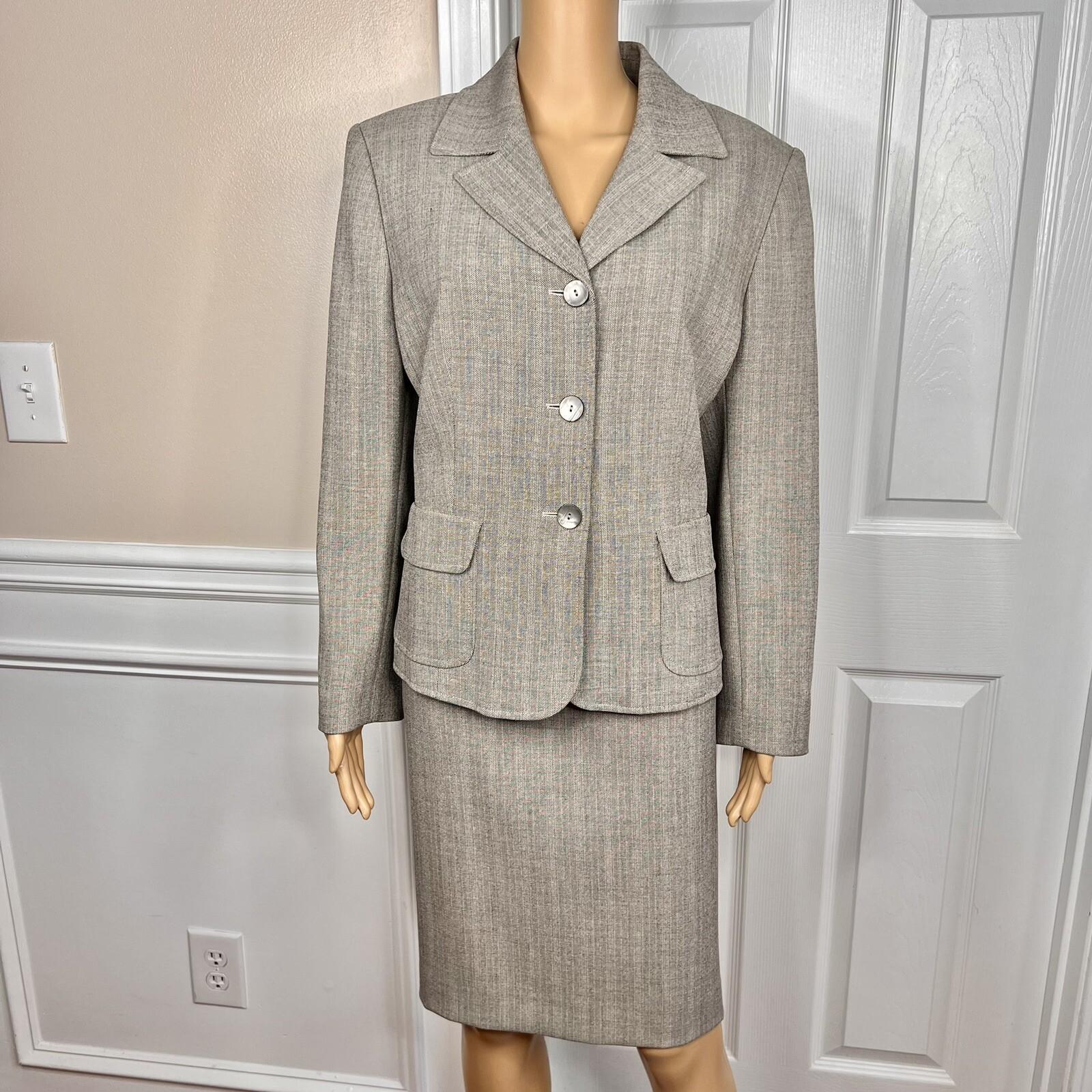Le Suit Polyester Spandex Skirt Suit Size 14P Gray Peak Collar Faux Pockets 2PC