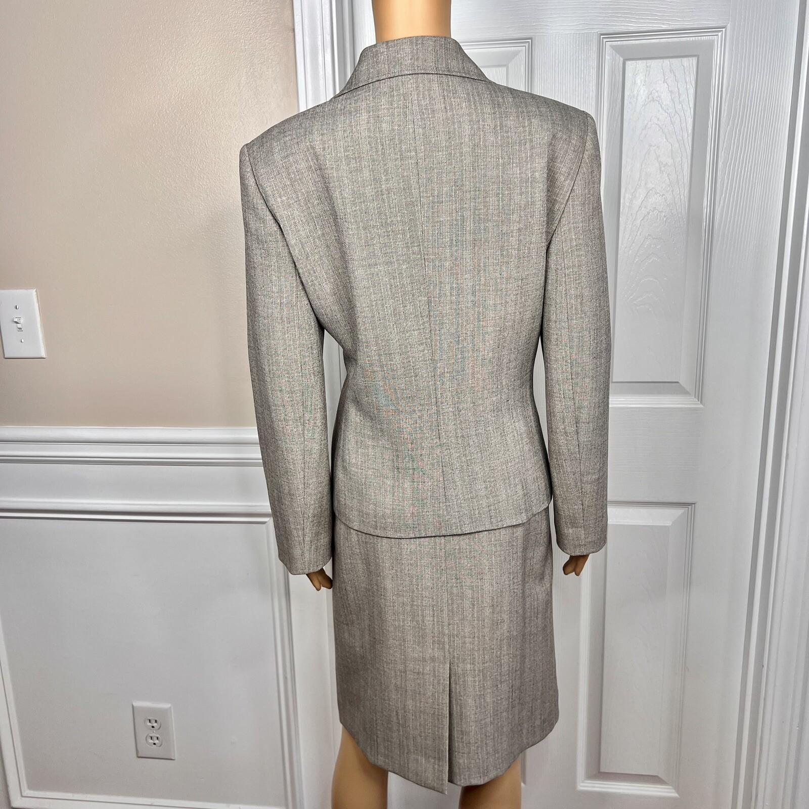 Le Suit Polyester Spandex Skirt Suit Size 14P Gray Peak Collar Faux Pockets 2PC