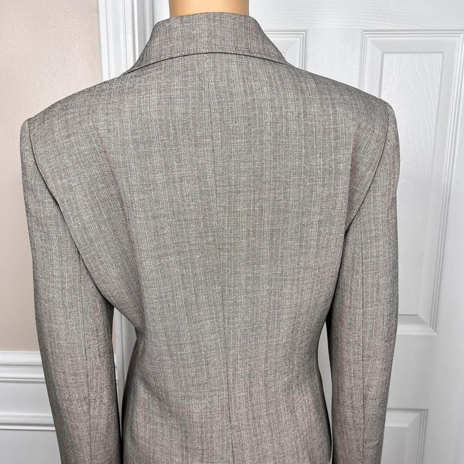 Le Suit Polyester Spandex Skirt Suit Size 14P Gray Peak Collar Faux Pockets 2PC