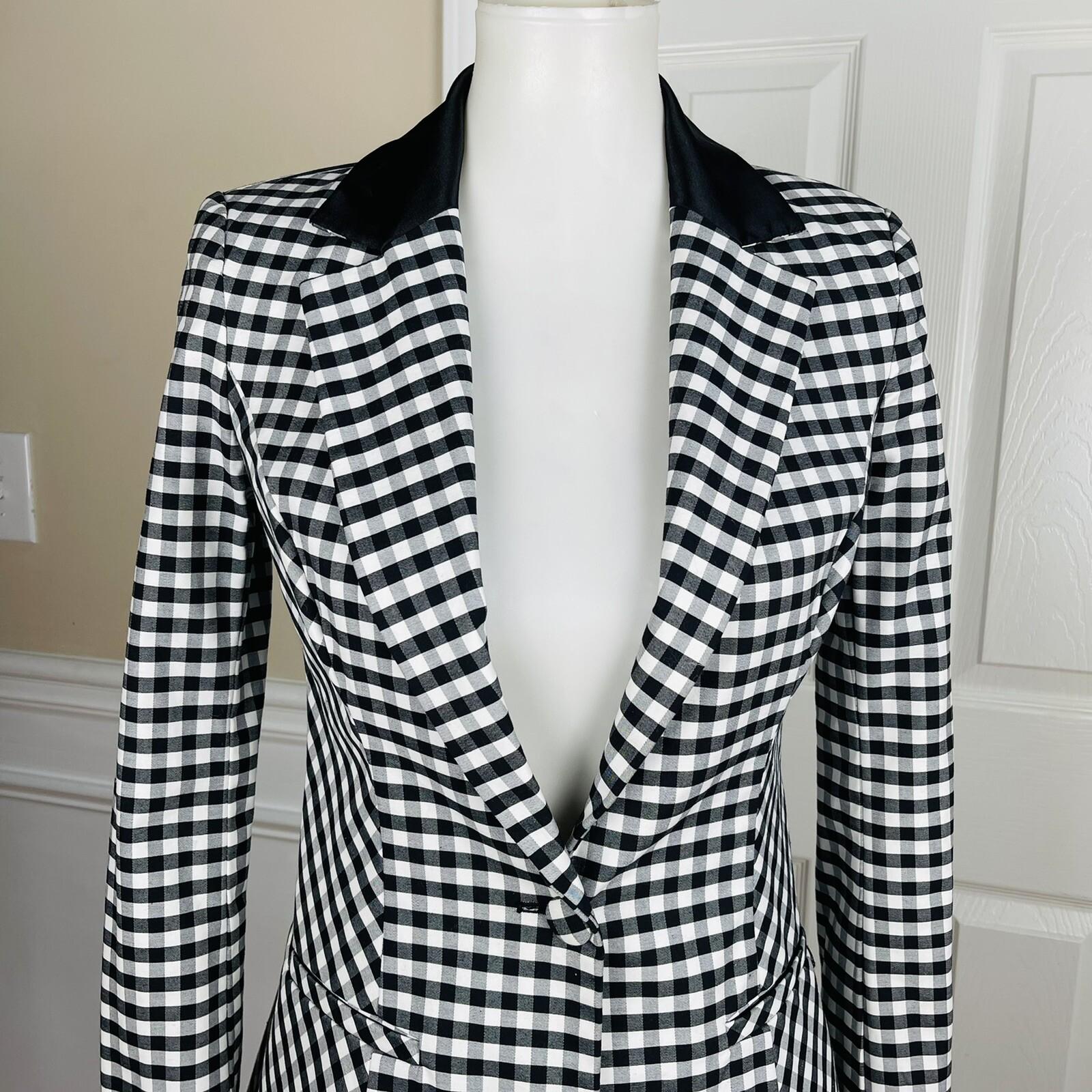 10-6917.jpg GUESS Los Angeles Black White Cotton Stretch Professional Elegant Blazer Size 4