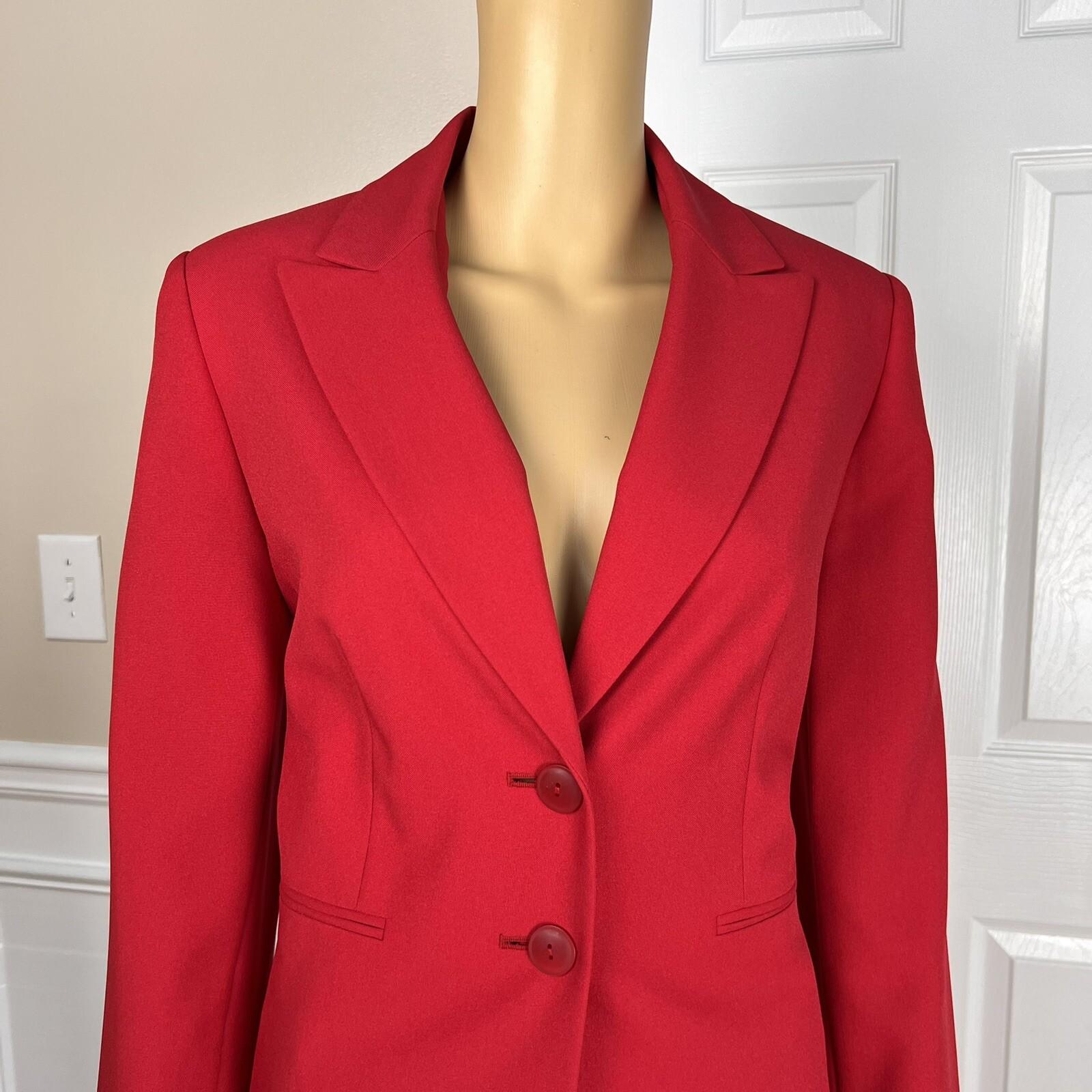 New C J PHILLIPS Women 2PC Red Polyester Lined Peak Collar Skirt Suit Size 8