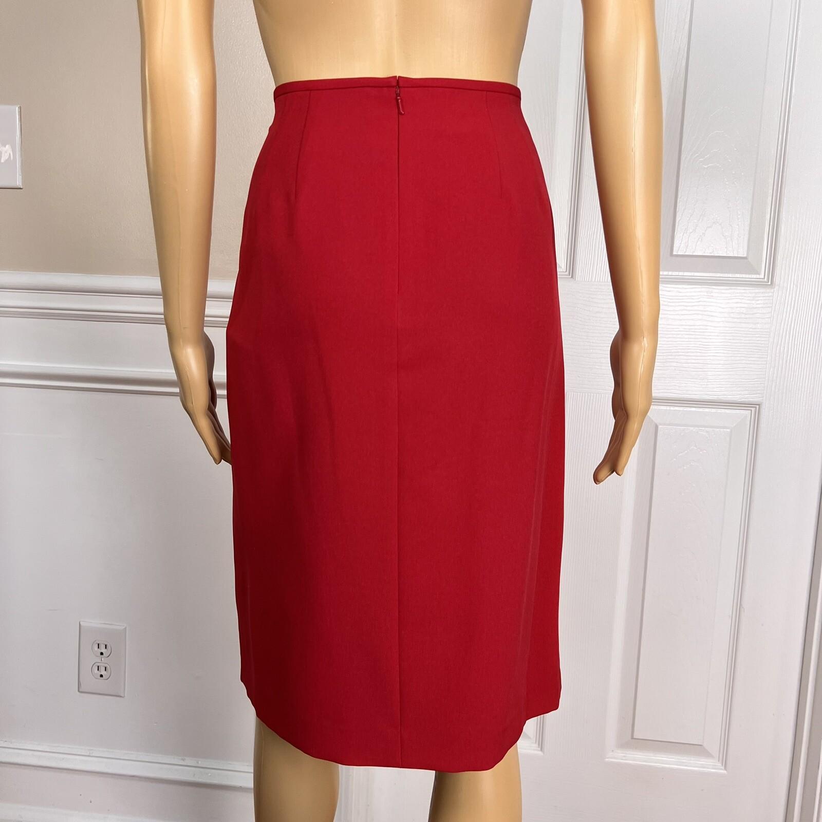 New C J PHILLIPS Women 2PC Red Polyester Lined Peak Collar Skirt Suit Size 8