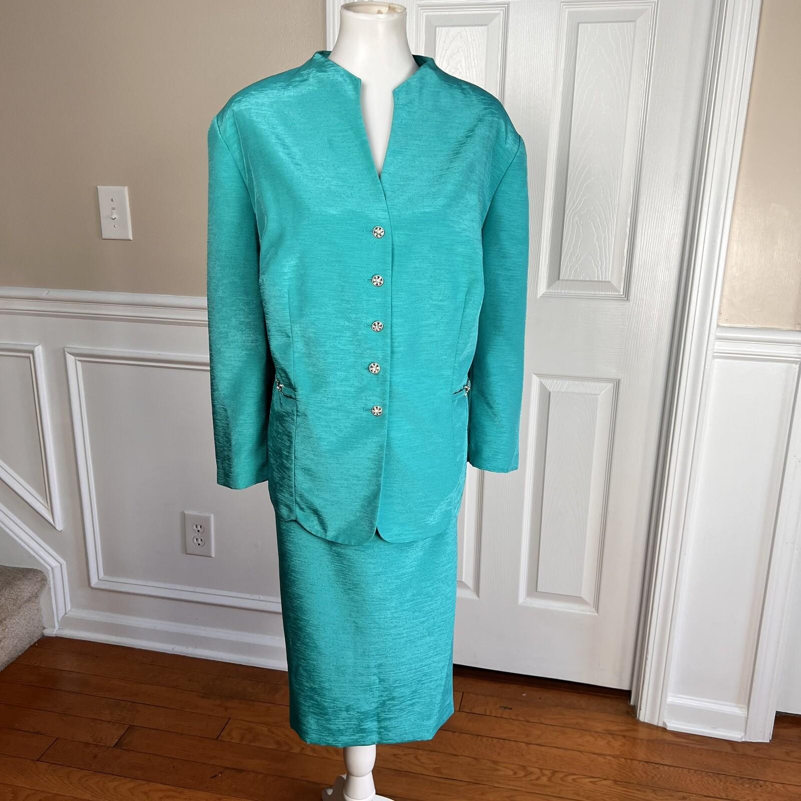 EMILY Women 2PC Green Polyester Lined Collarless Skirt Suit Size 22W