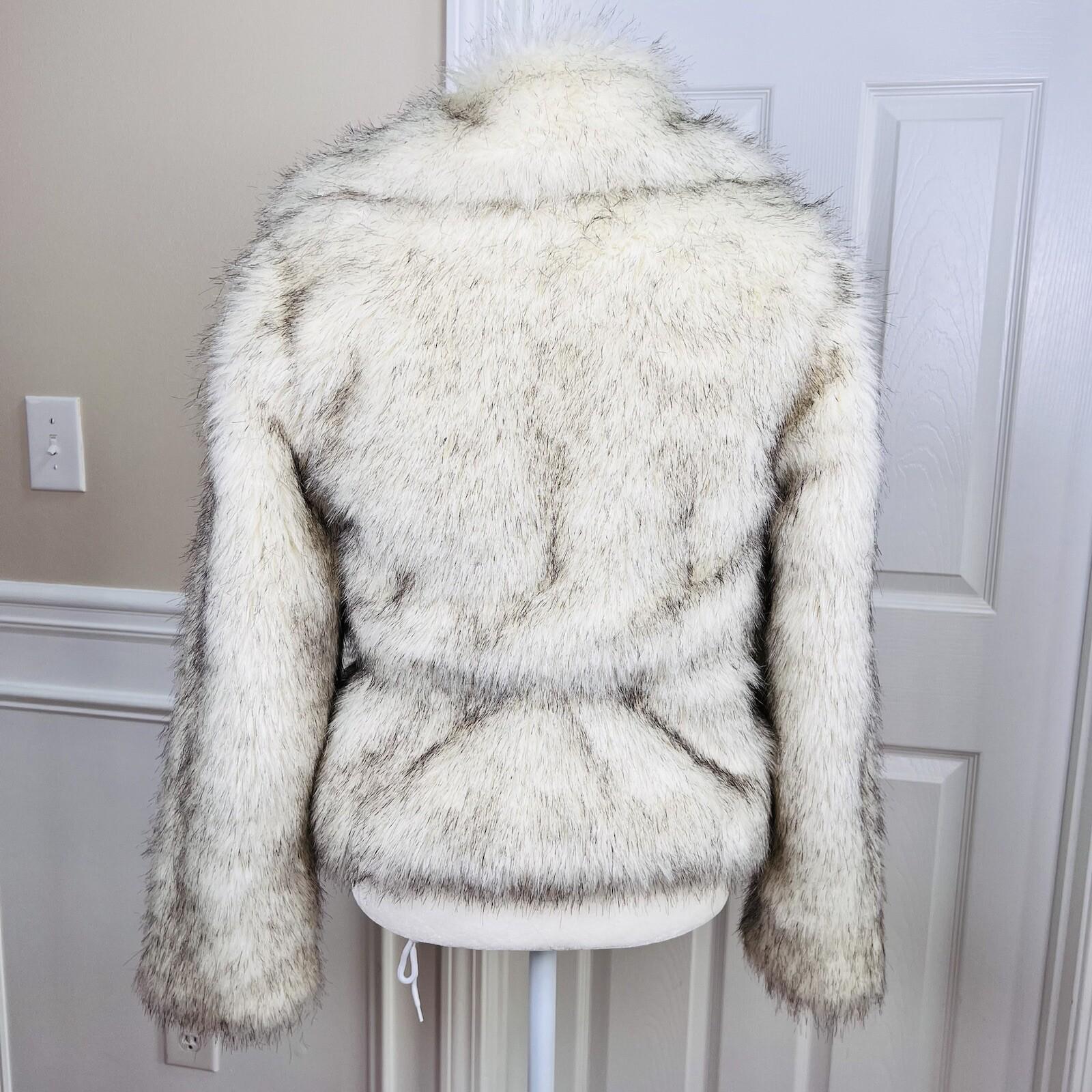 XOXO 2 in 1 Faux Fur Ivory Black Mid Length Cropped Coat Size S Cozy Y2K Warm