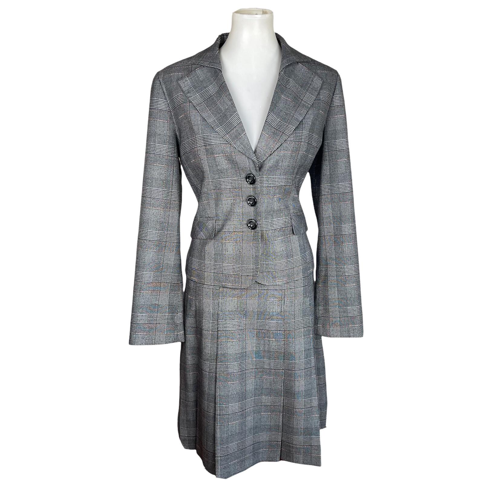 LARRY LEVINE 2PC Gray Striped Polyester Blend Stretch Pleated Skirt Suit Size 8