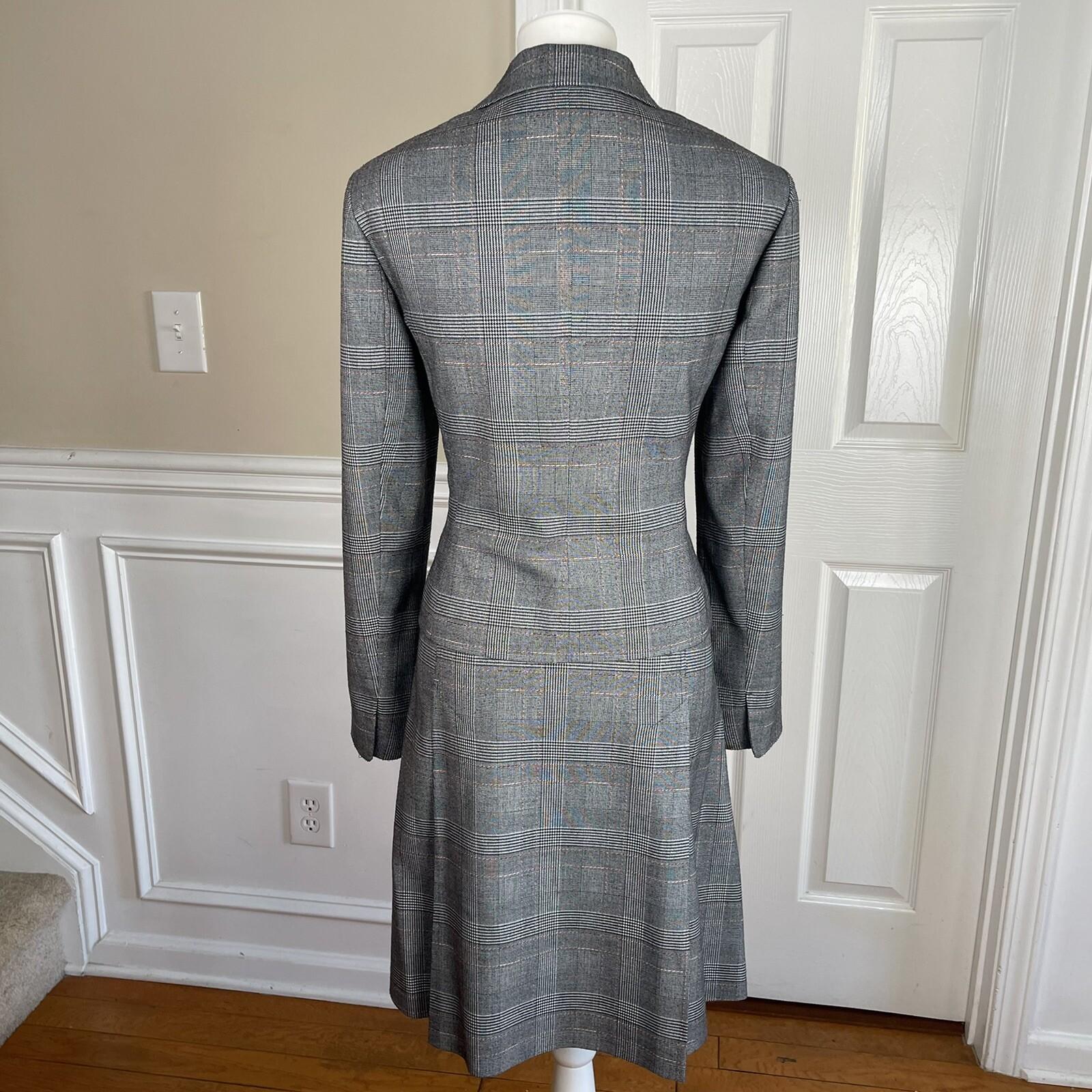LARRY LEVINE 2PC Gray Striped Polyester Blend Stretch Pleated Skirt Suit Size 8