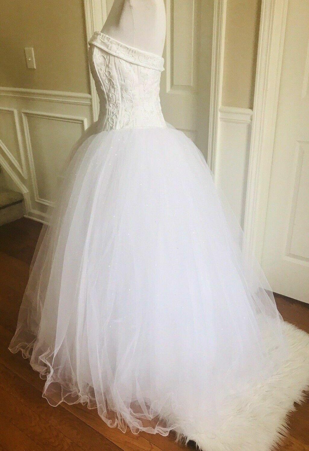 DAVID'S BRIDAL Strapless Tulle Lace Ball Gown White Wedding Dress Size 8 Beaded