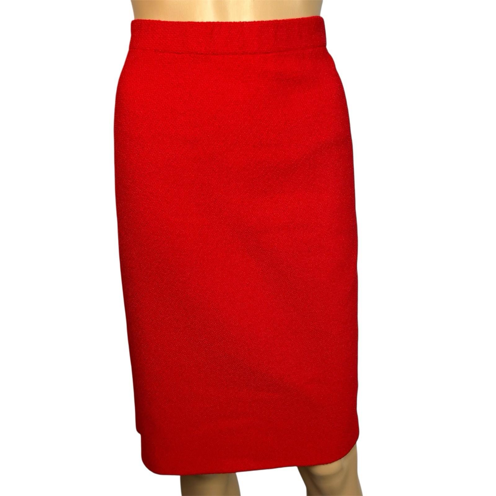 St. John Collection Tight Knit Stretch Skirt Size 4 Red Pencil Quiet Luxury