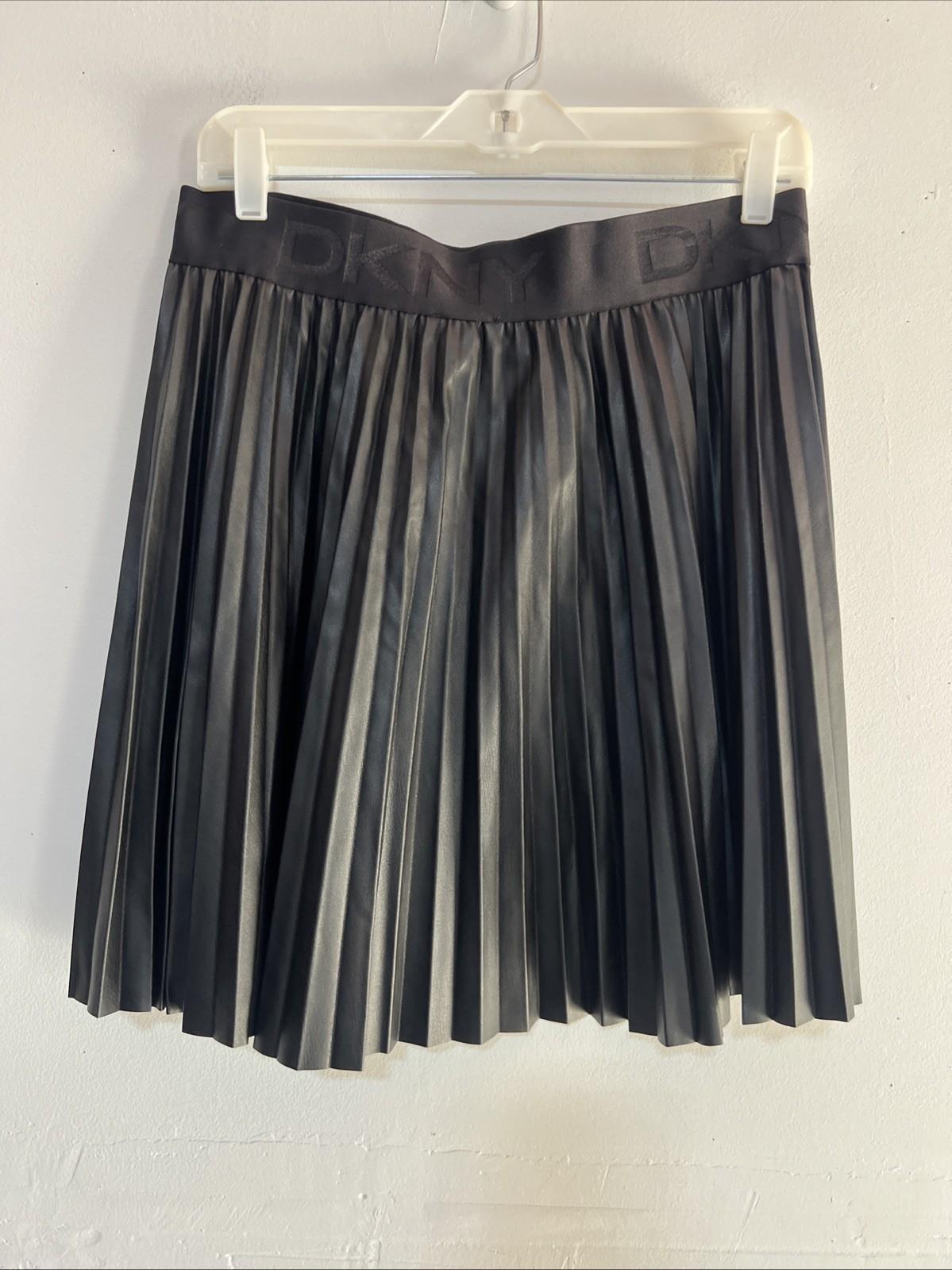 DKNY Women Faux Leather Mini Pleated Skirt Size M Black Pull On Elastic Waist